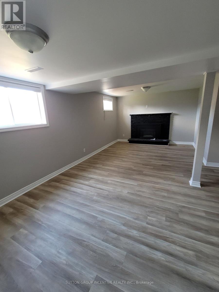 50 Farmingdale Crescent, Barrie, Ontario  L4M 5E5 - Photo 23 - S13073238