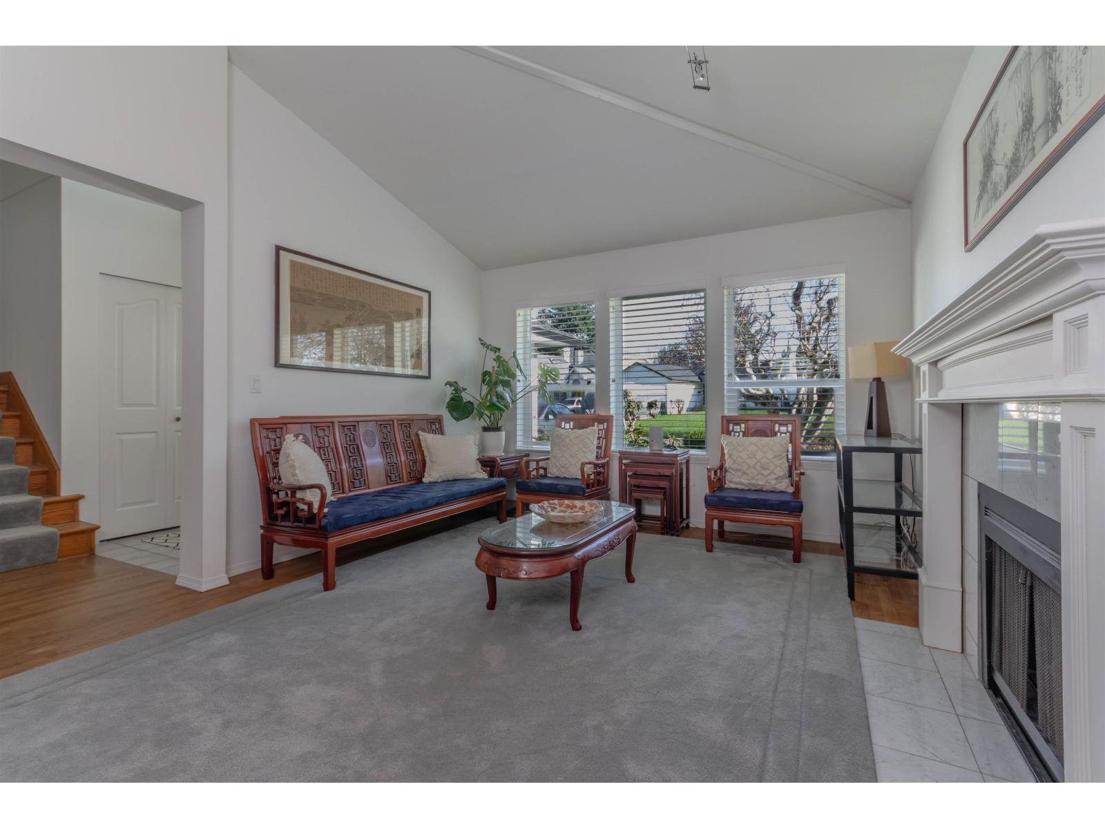 11083 153A STREET, surrey, British Columbia