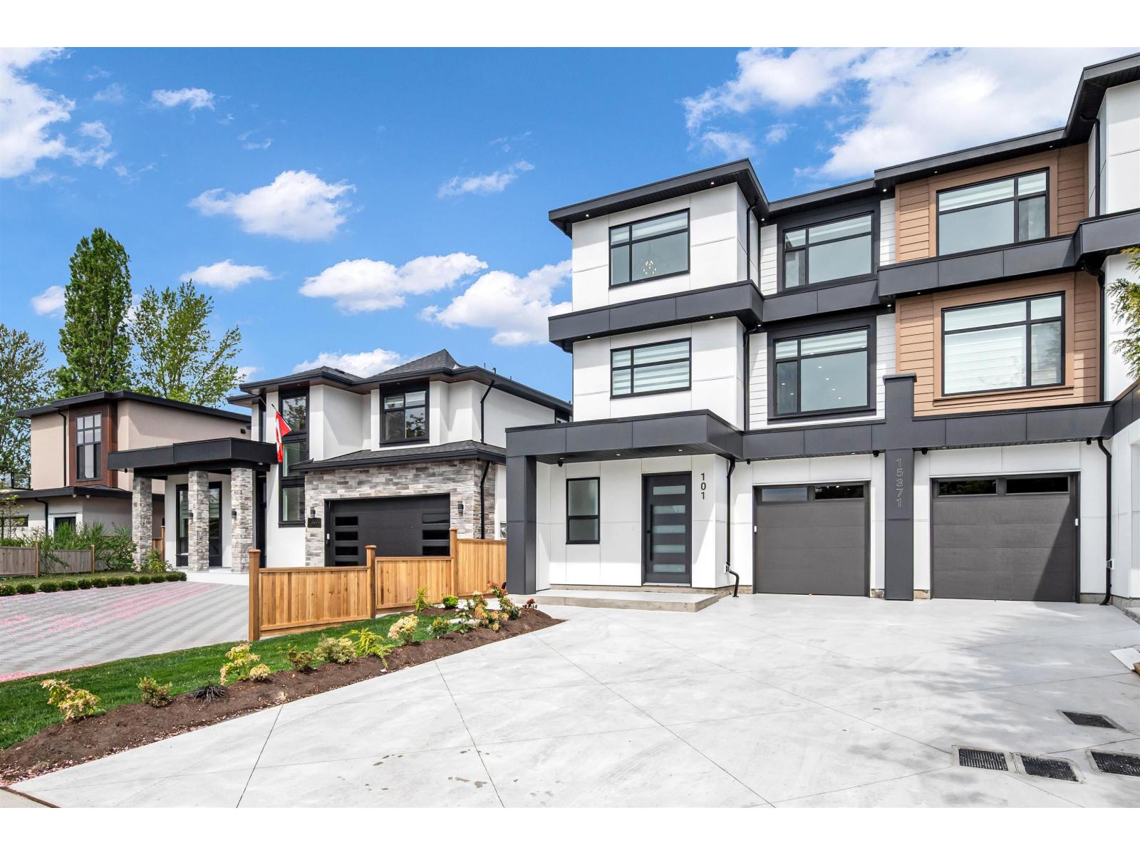101 15371 94 Avenue, Surrey, British Columbia  V3R 1E3 - Photo 3 - R3118182