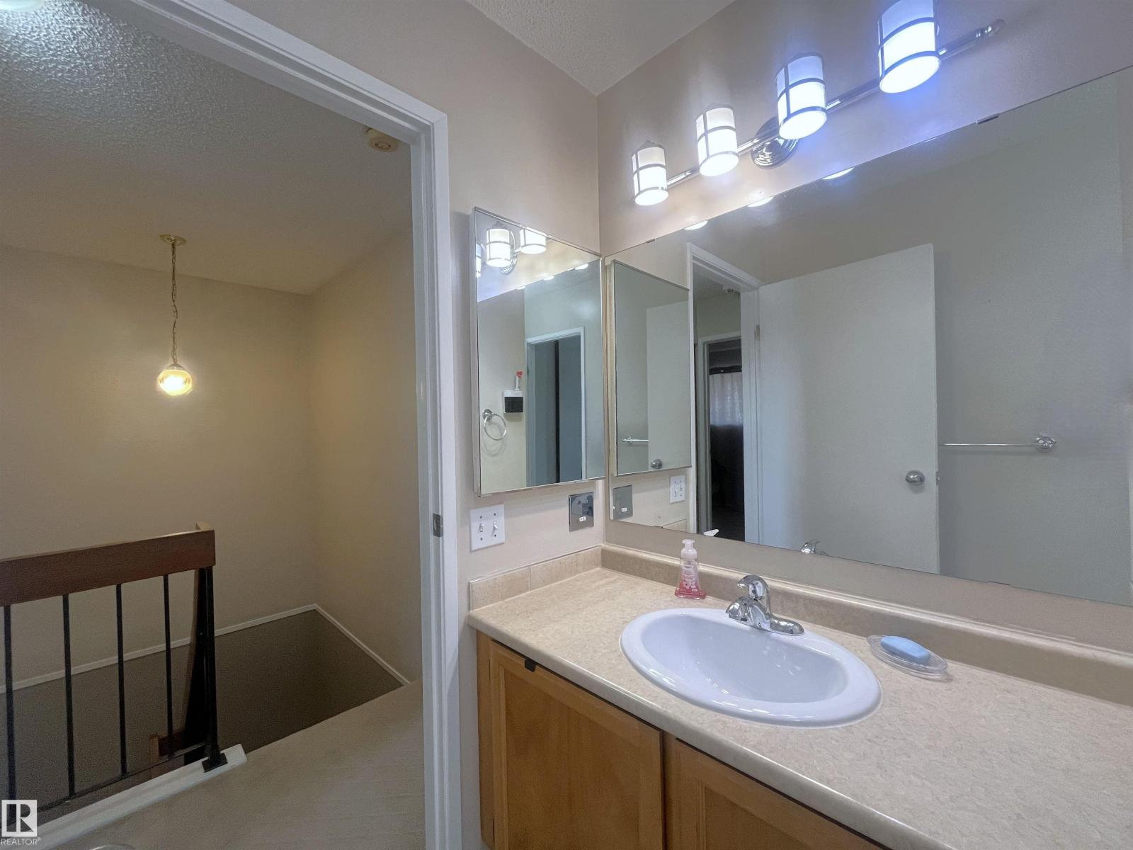 18160 96 Av Nw, Edmonton, Alberta  T5T 3N3 - Photo 15 - E4485388