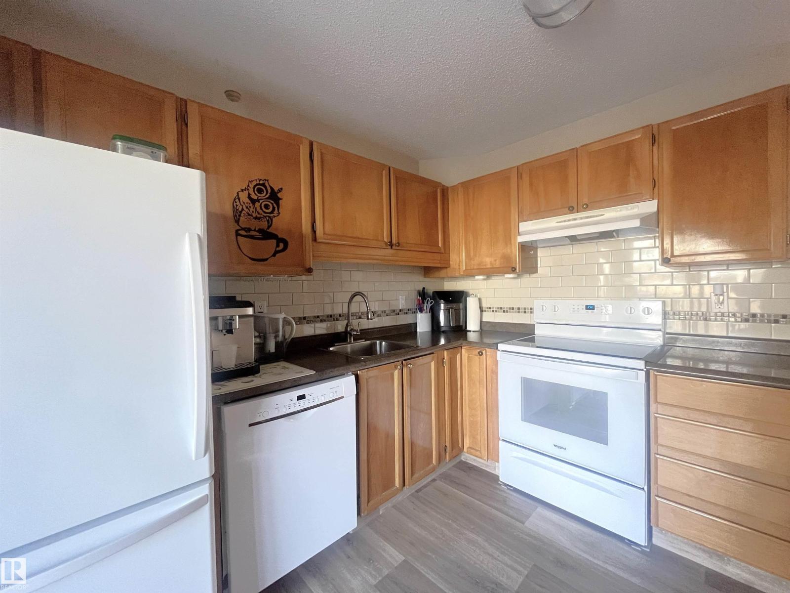 18160 96 Av Nw, Edmonton, Alberta  T5T 3N3 - Photo 2 - E4485388