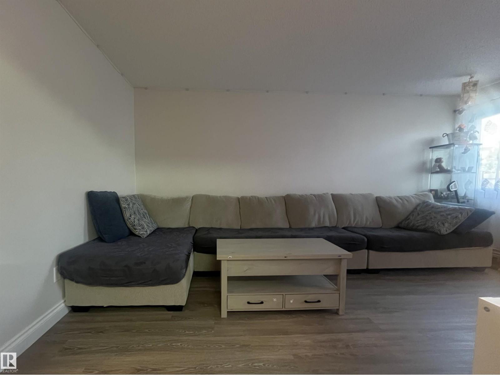 18160 96 Av Nw, Edmonton, Alberta  T5T 3N3 - Photo 7 - E4485388