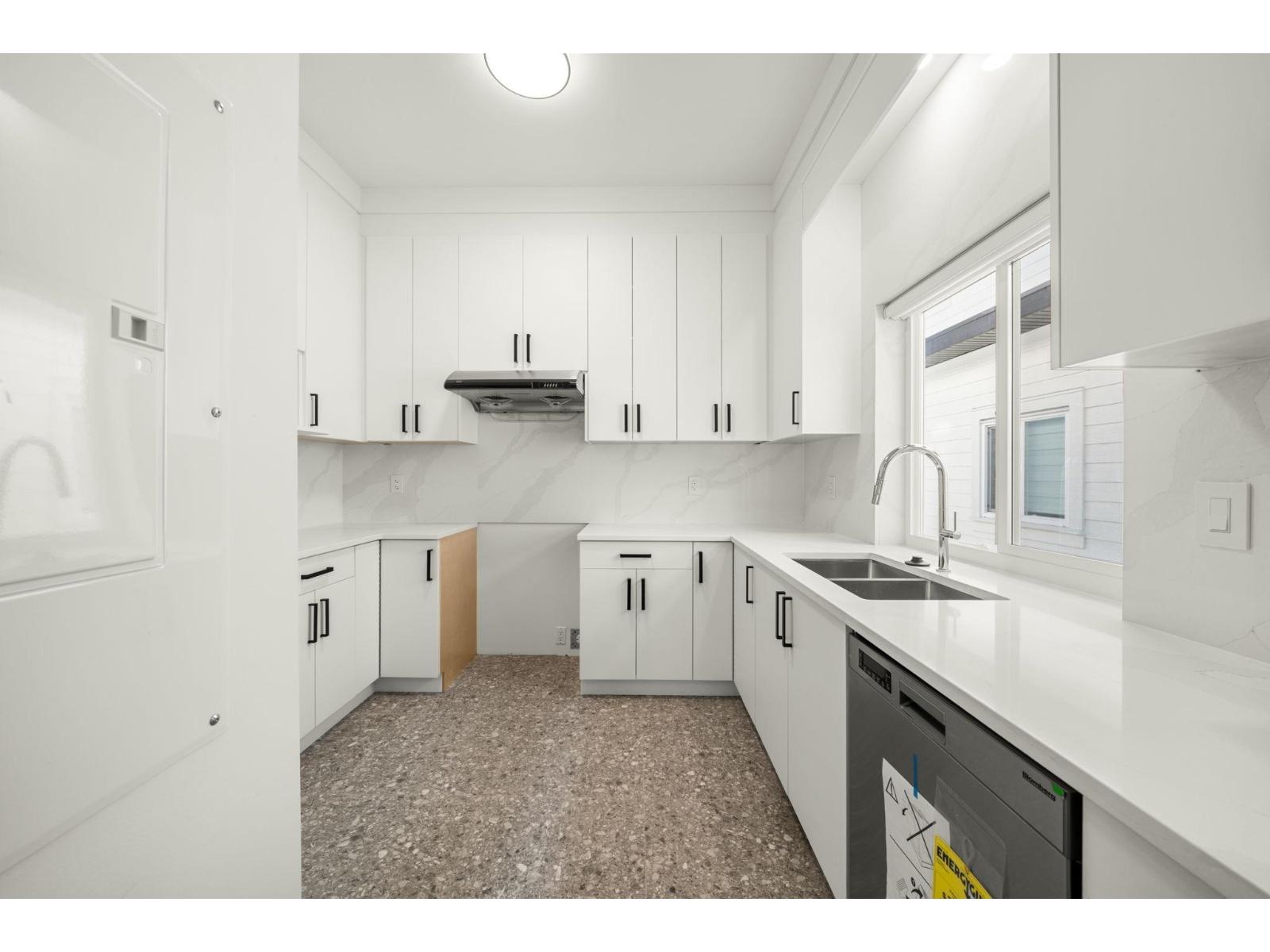 6821 205 Street, Langley, British Columbia  V2Y 3C8 - Photo 9 - R3108622