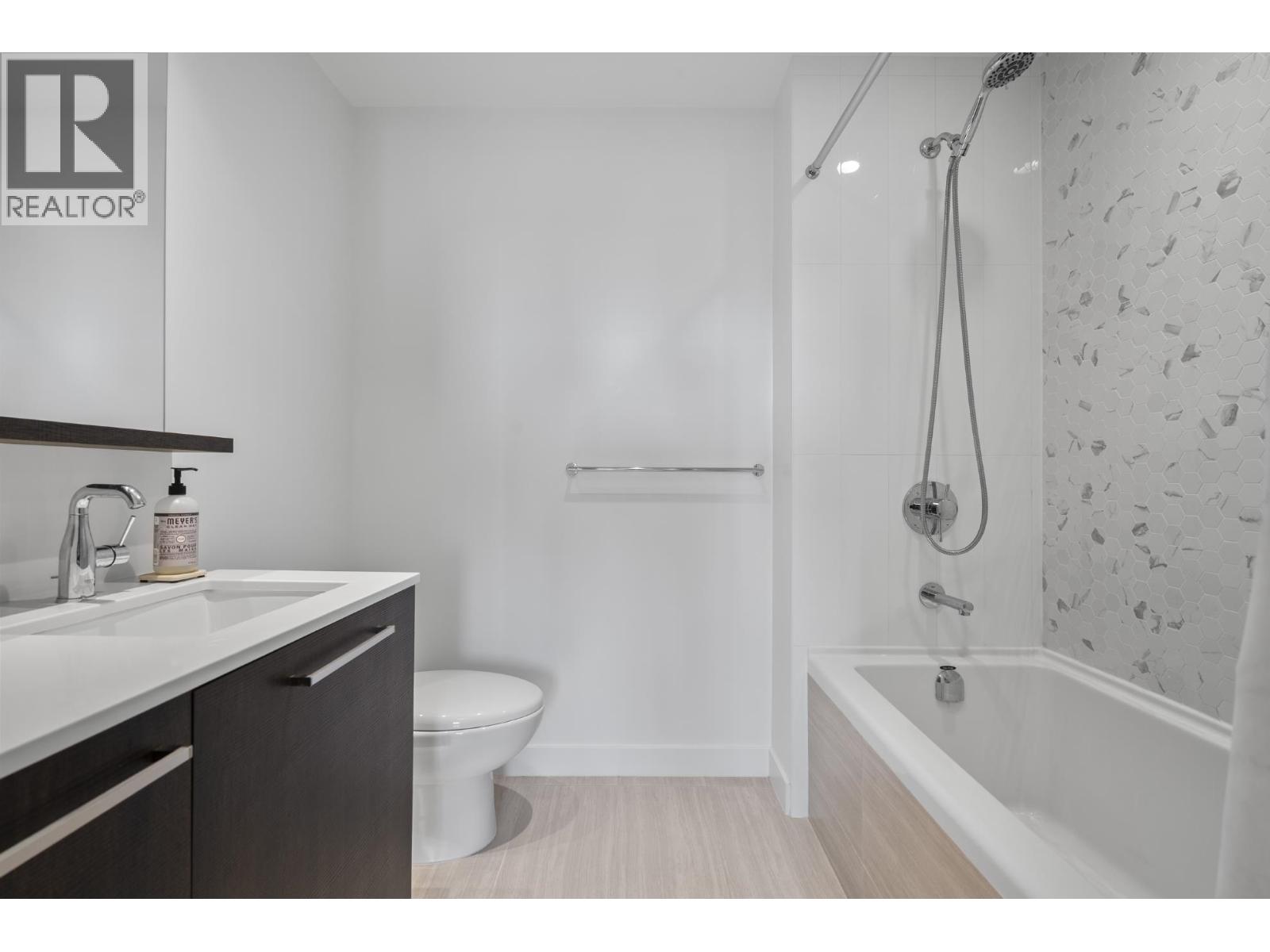 1301 567 Clarke Road, Coquitlam, British Columbia  V3J 0K7 - Photo 17 - R3117231