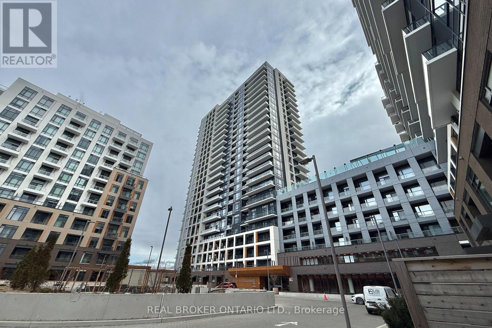 1801 - 7950 BATHURST STREET, Vaughan, Ontario