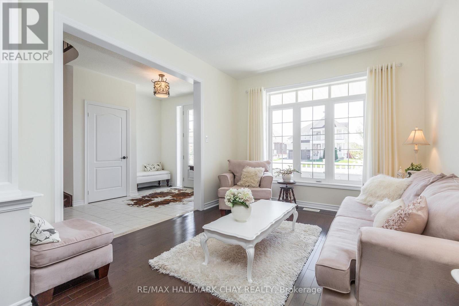 118 Mount Crescent, Essa, Ontario  L3W 0N2 - Photo 6 - N13073402