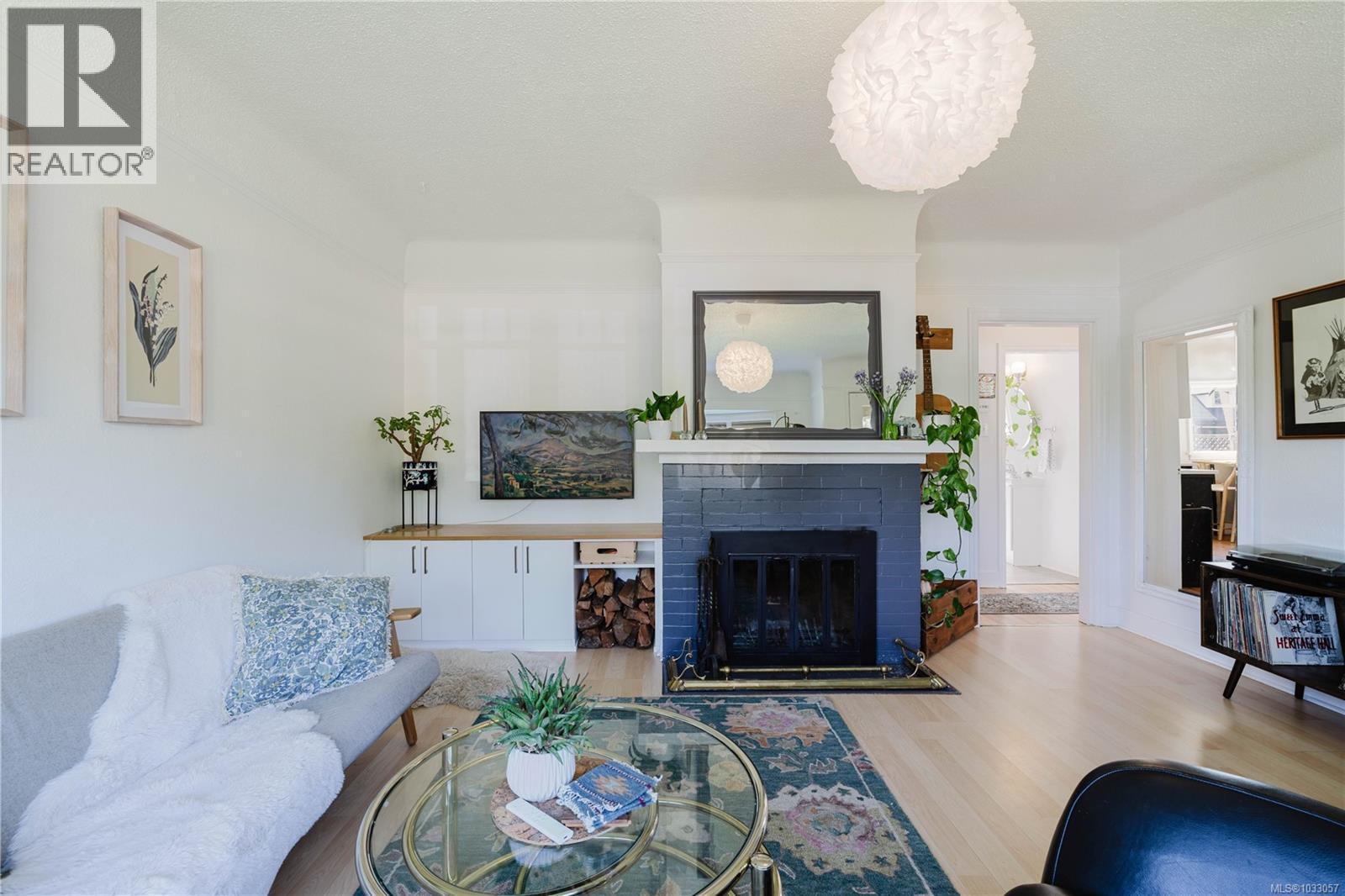 485 Marigold Rd, Saanich, British Columbia  V8Z 4R3 - Photo 4 - 1033057