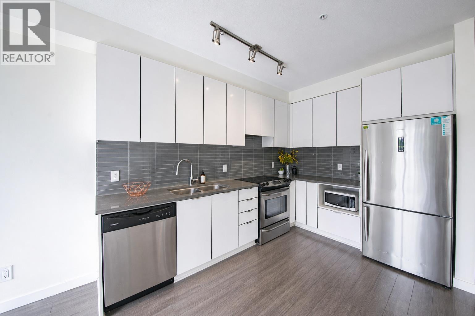 313 9877 University Crescent, Burnaby, British Columbia  V5A 0E5 - Photo 8 - R3118360
