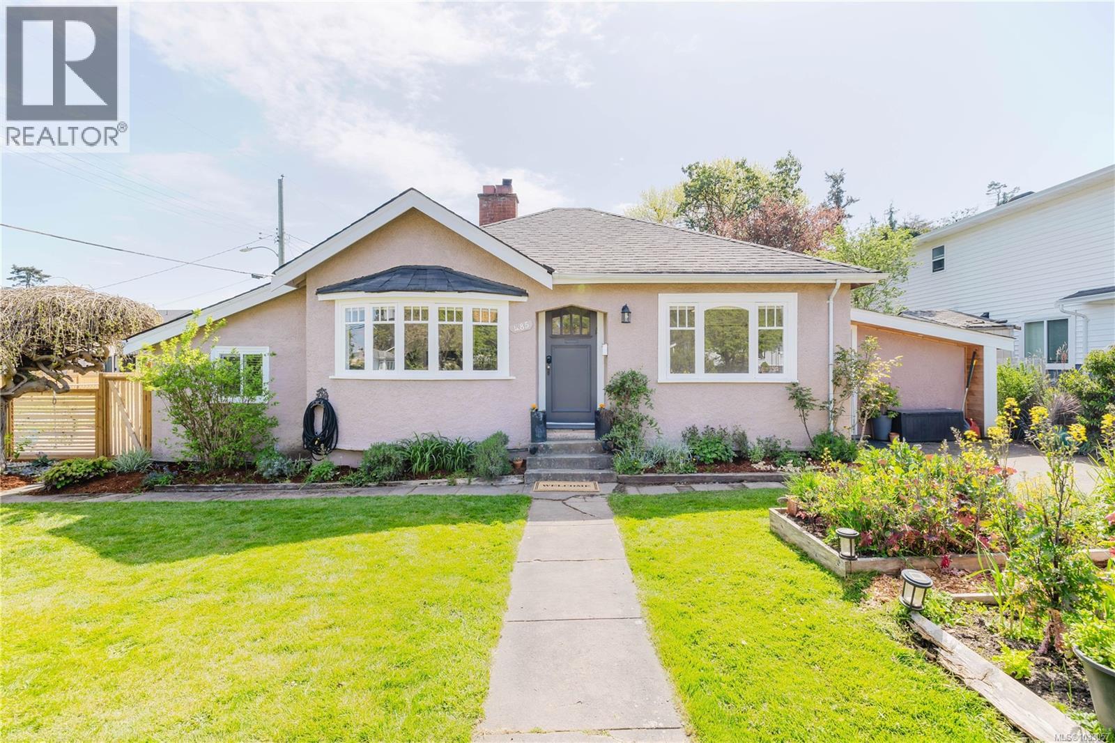 485 Marigold Rd, Saanich, British Columbia