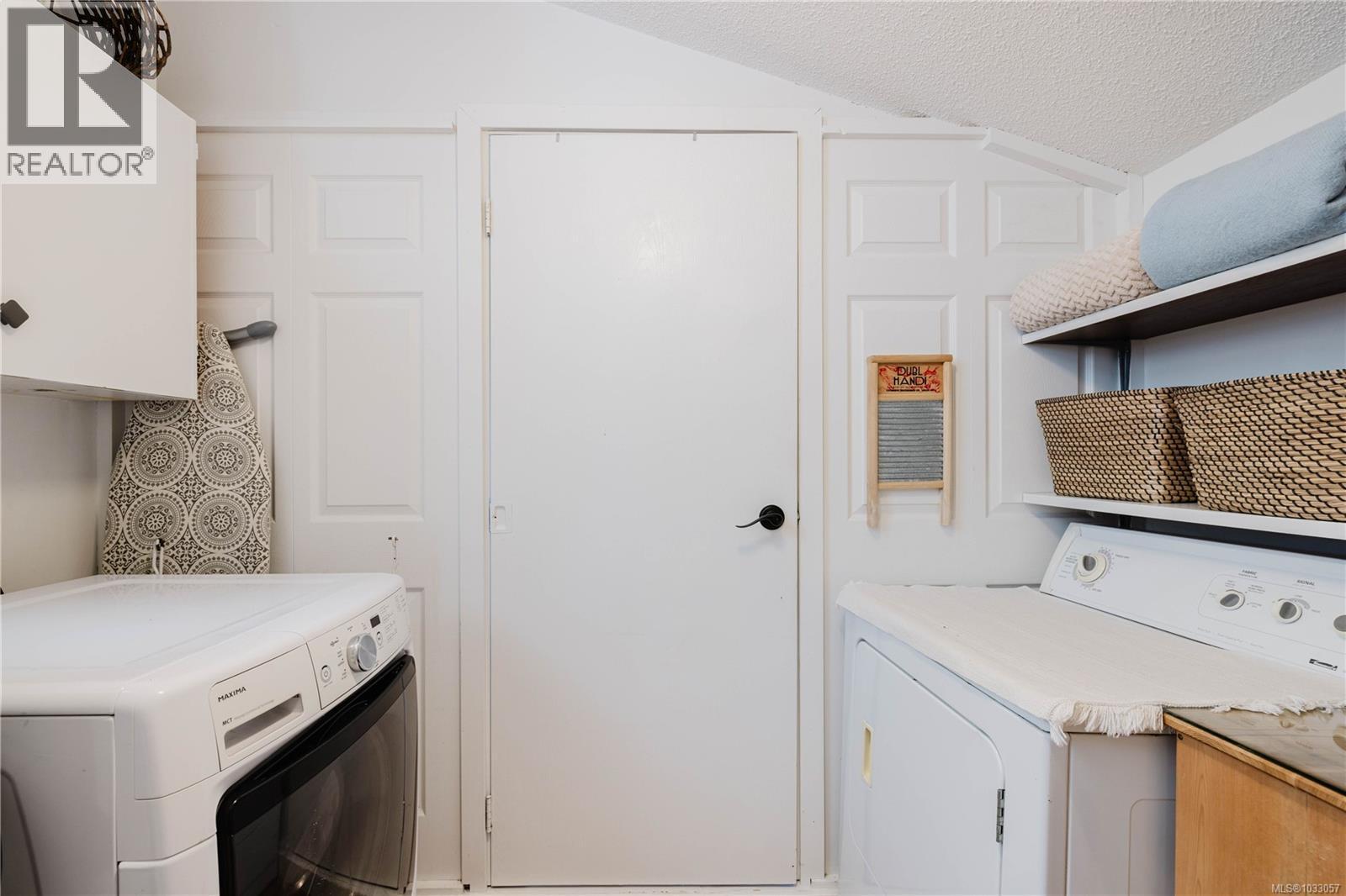 485 Marigold Rd, Saanich, British Columbia  V8Z 4R3 - Photo 18 - 1033057
