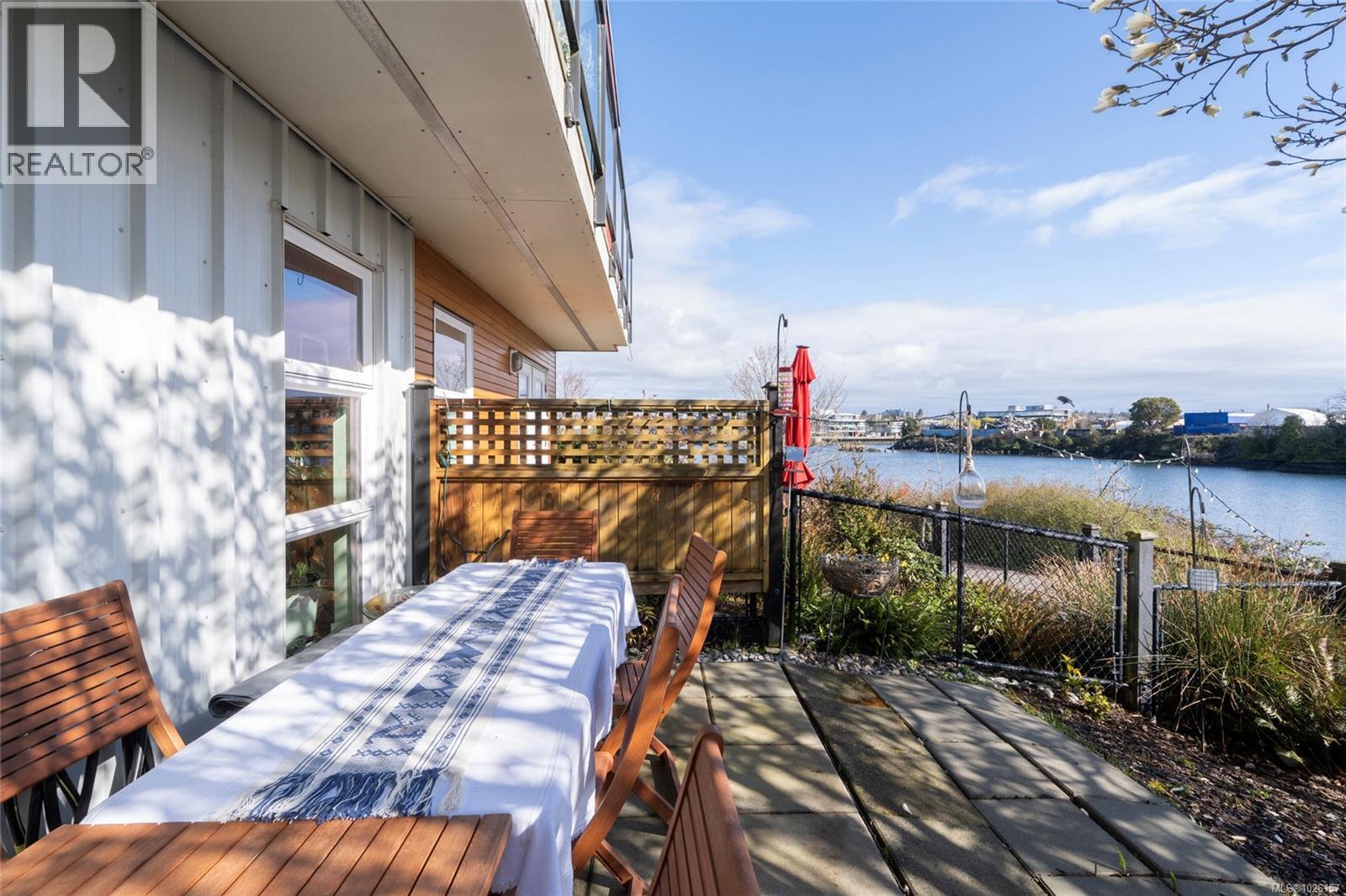 17 785 Central Spur Rd, Victoria, British Columbia  V9A 7S1 - Photo 23 - 1026157