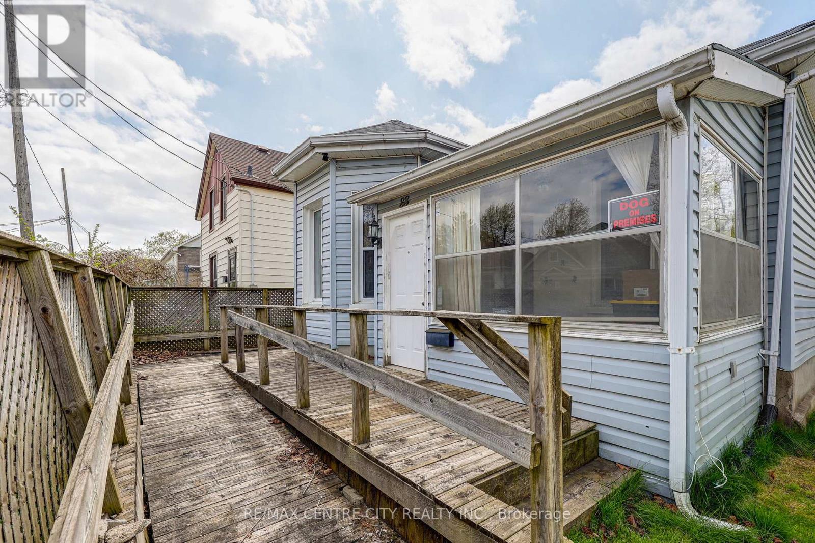 88 Flora Street, St. Thomas, Ontario  N5P 2X6 - Photo 2 - X13073462