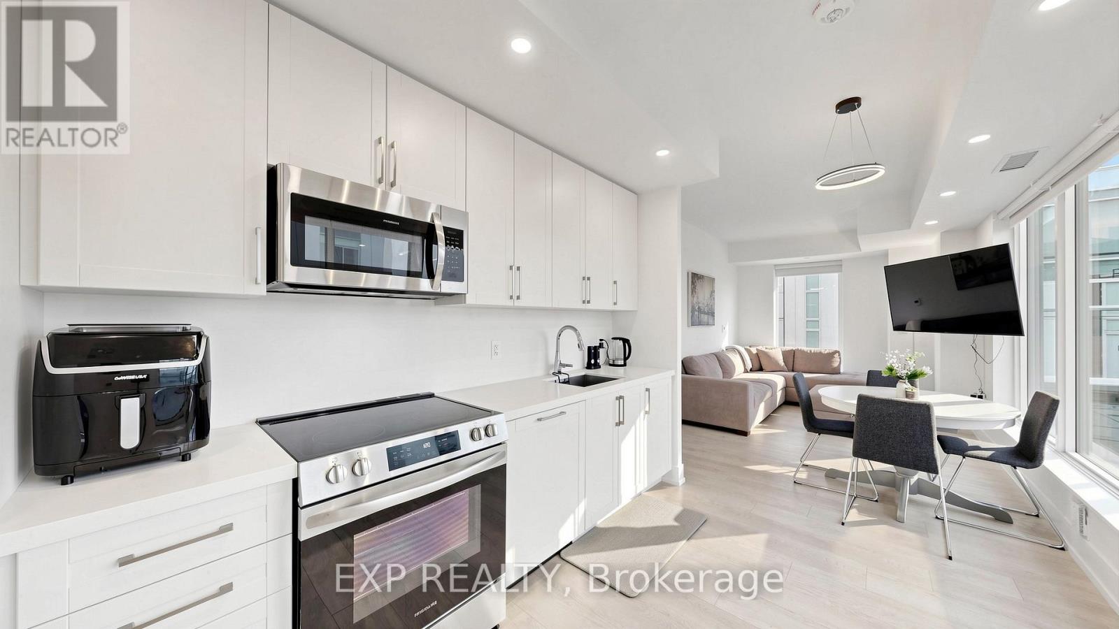 713 - 2450 OLD BRONTE ROAD, Oakville, Ontario