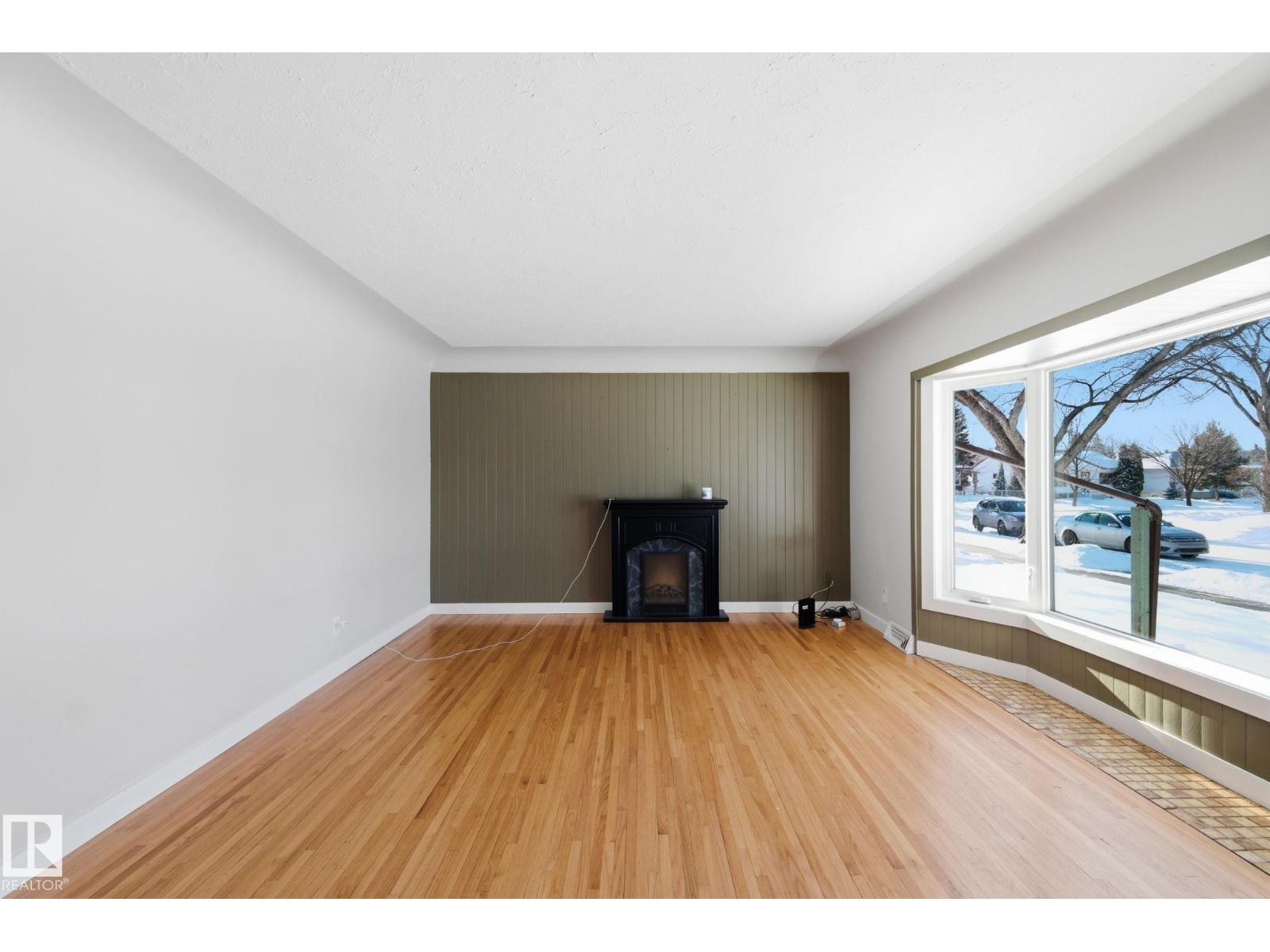 12225 134 St NW, Edmonton, Alberta  T5L 1T8 - Photo 4 - E4476227