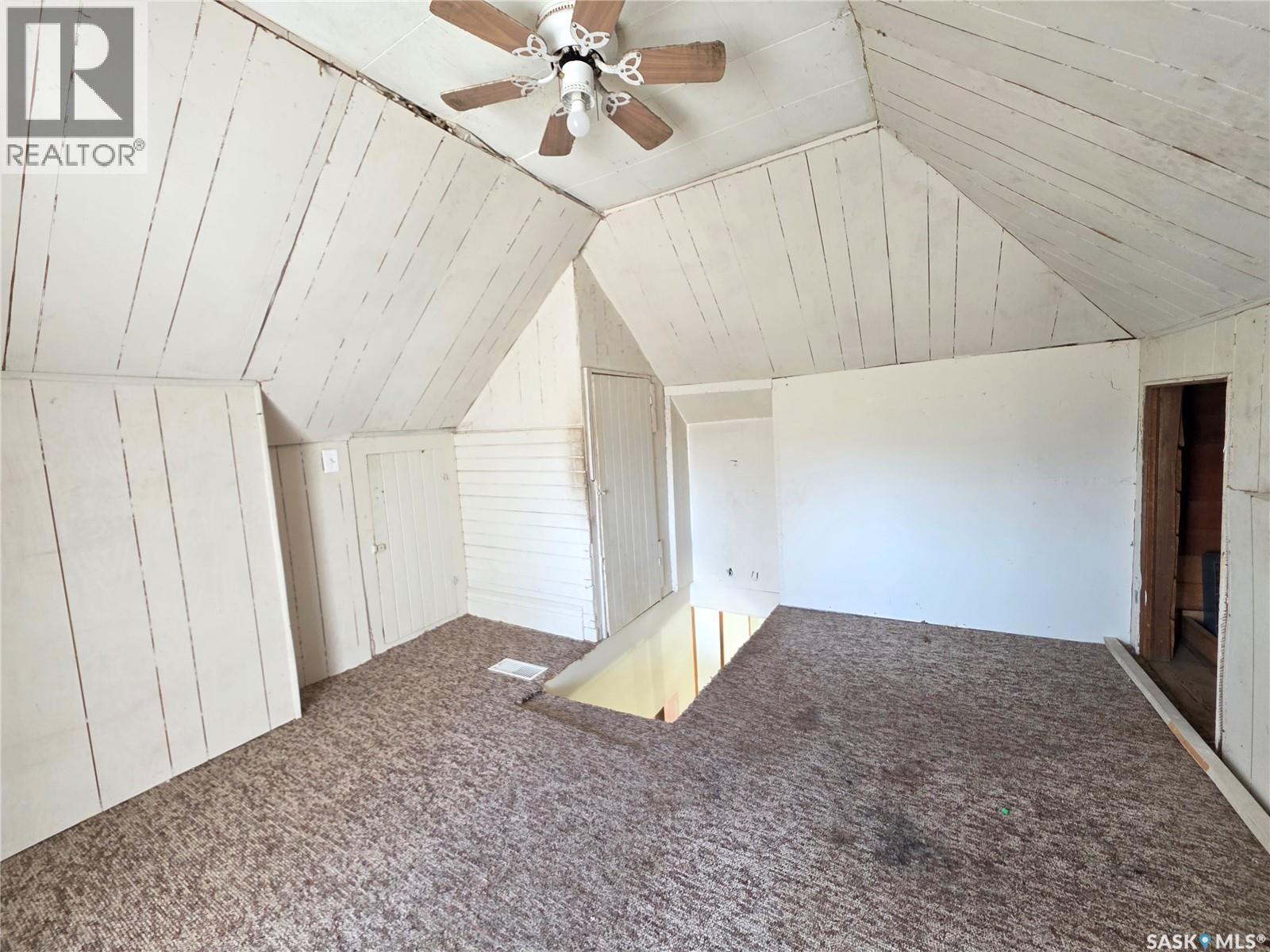 2470 Proton Avenue, Gull Lake, Saskatchewan  S0N 1A0 - Photo 17 - SK034653