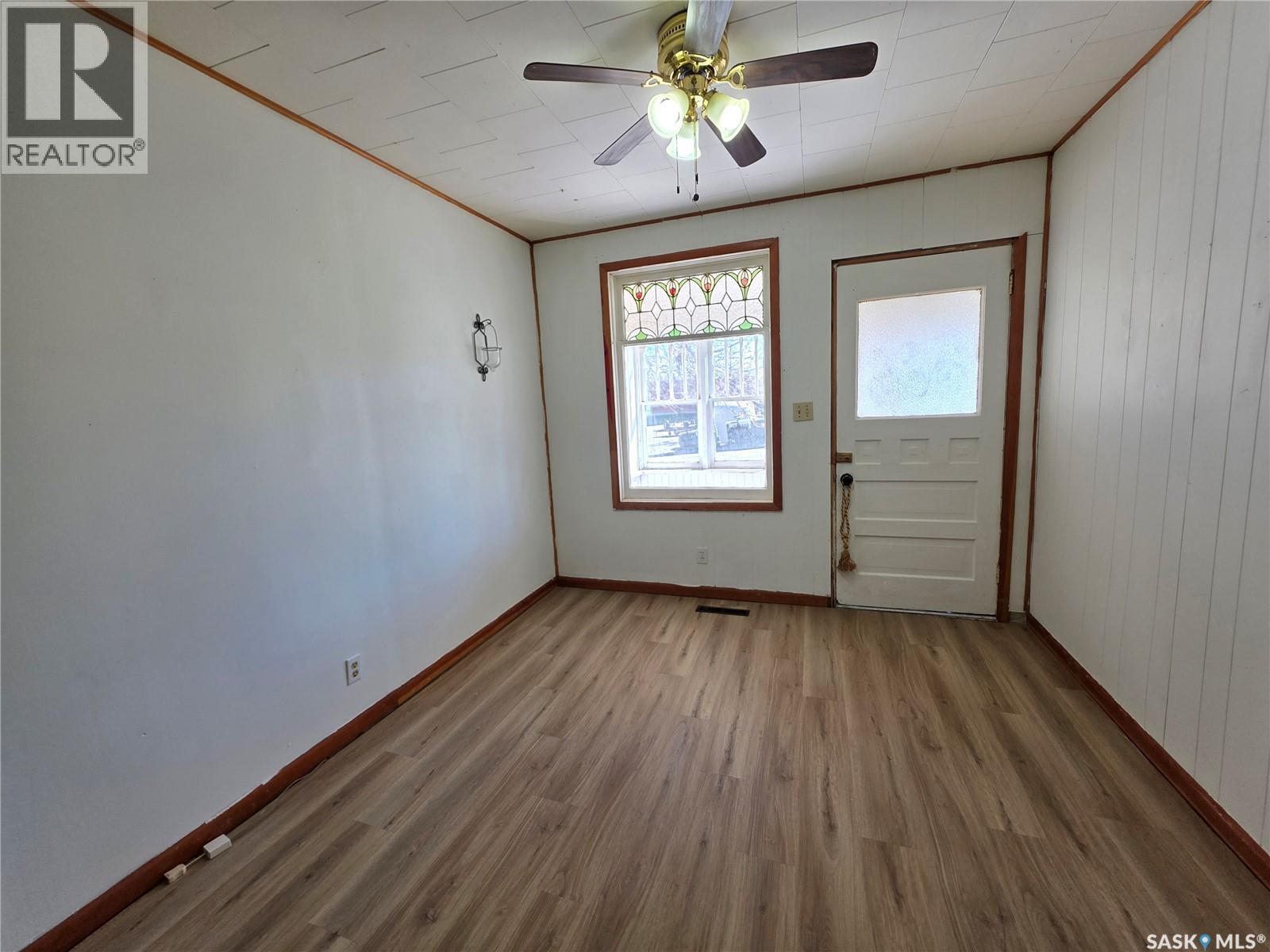 2470 Proton Avenue, Gull Lake, Saskatchewan  S0N 1A0 - Photo 4 - SK034653
