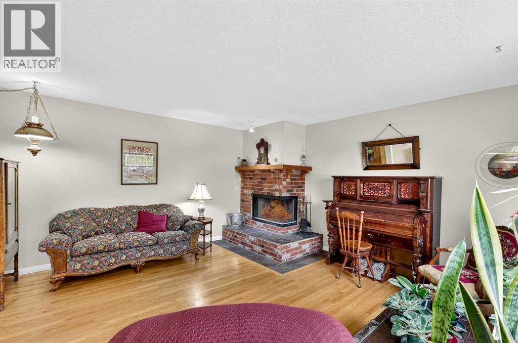 1415 108 Avenue SW, Calgary, Alberta  T2W 0C6 - Photo 5 - A2303870
