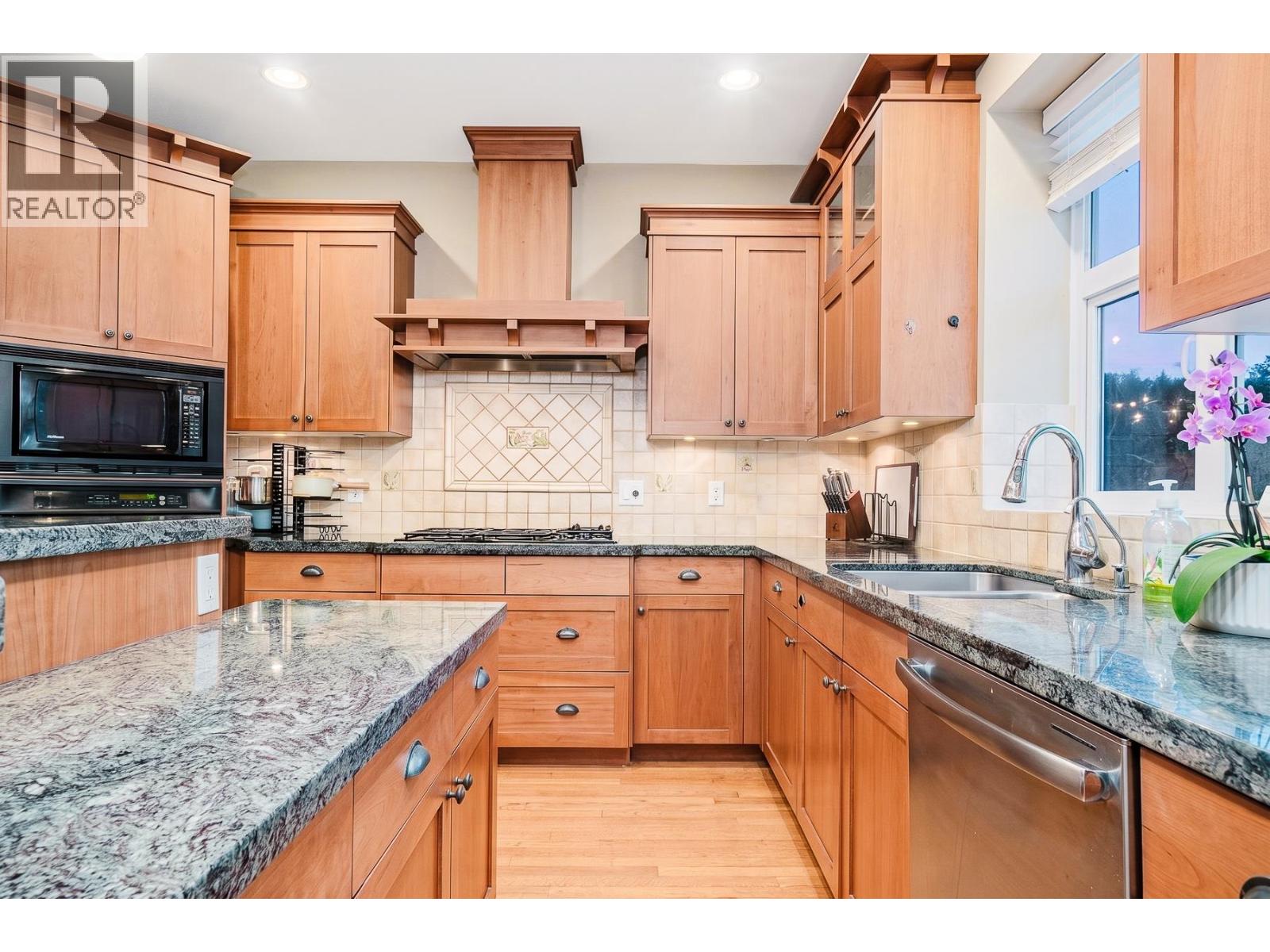 550 Keith Road, West Vancouver, British Columbia  V7T 1L7 - Photo 13 - R3117955