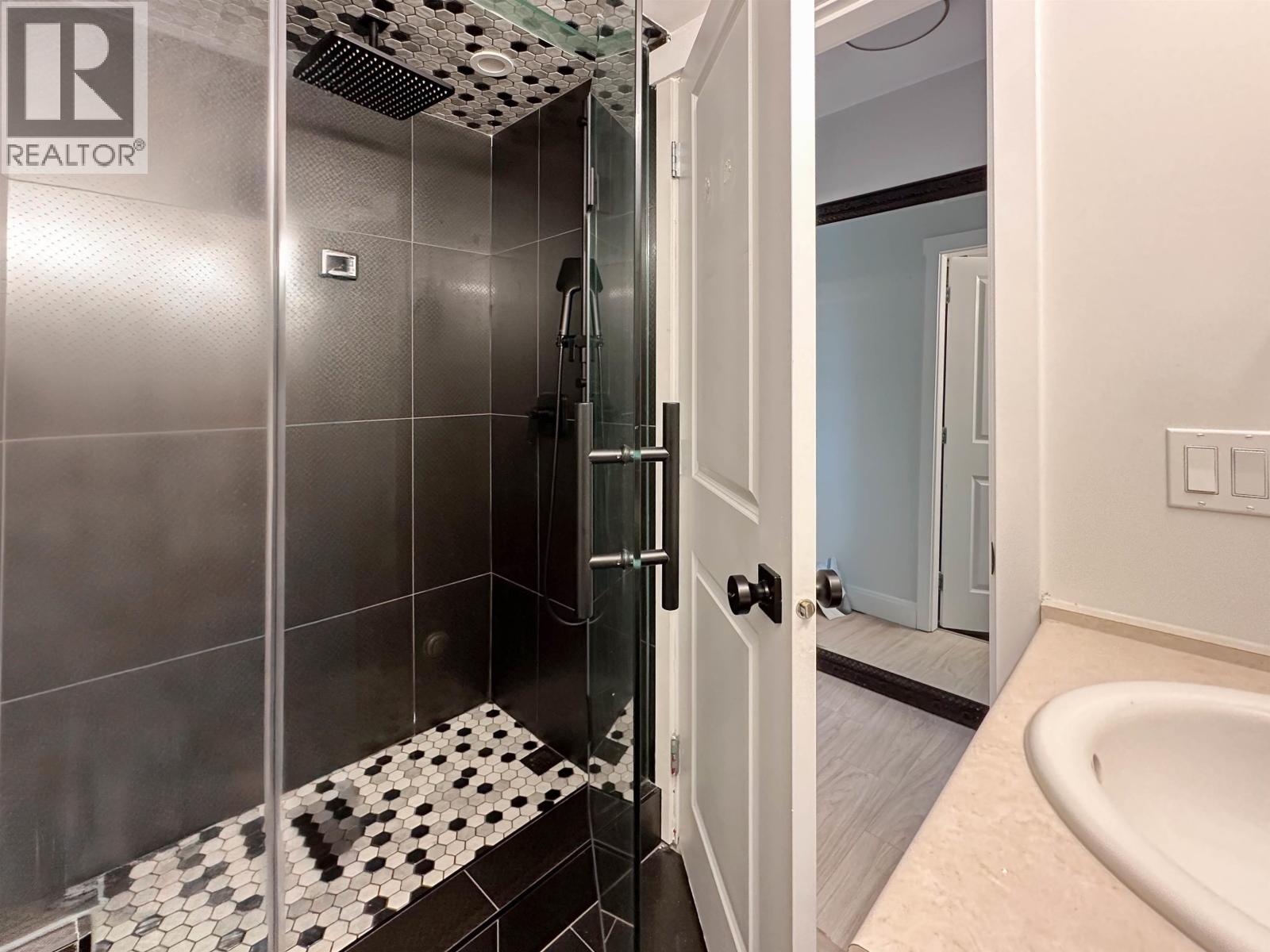 307 3132 Dayanee Springs Boulevard, Coquitlam, British Columbia  V3E 0B5 - Photo 32 - R3118206