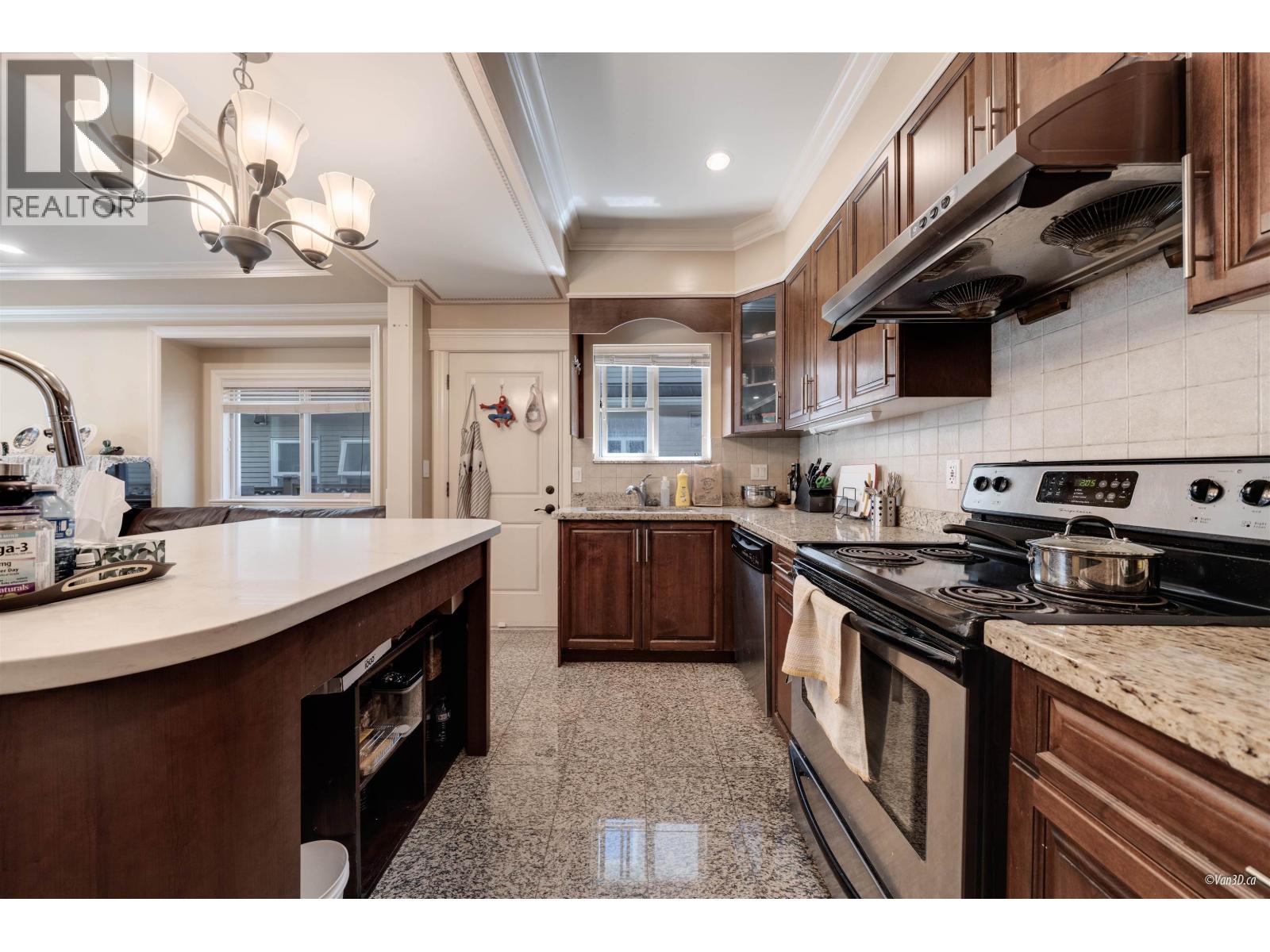 8455 Fremlin Street, Vancouver, British Columbia  V6P 3X1 - Photo 12 - R3118513
