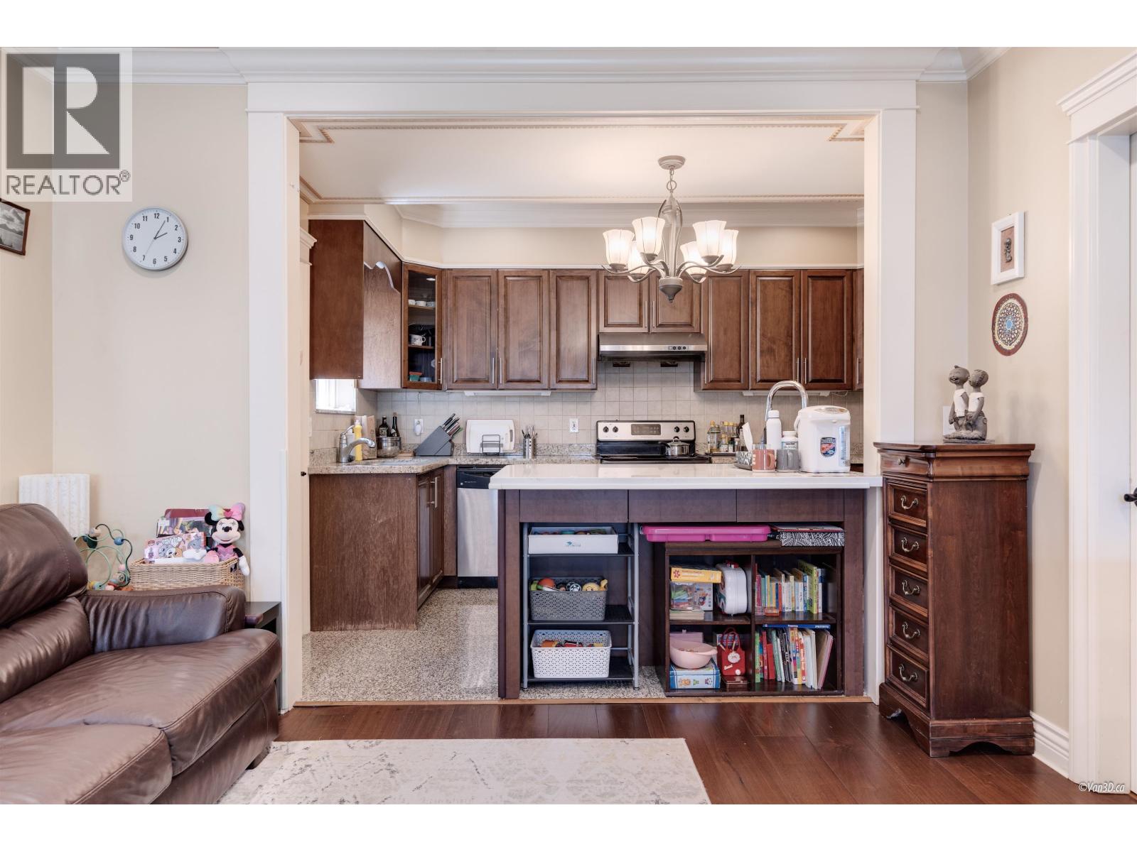 8455 Fremlin Street, Vancouver, British Columbia  V6P 3X1 - Photo 9 - R3118513