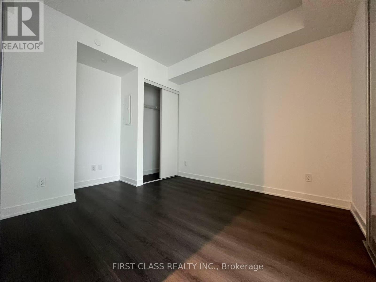 1807 - 8 Wellesley Street W, Toronto (Bay Street Corridor), Ontario  M4Y 0J5 - Photo 6 - C13073472