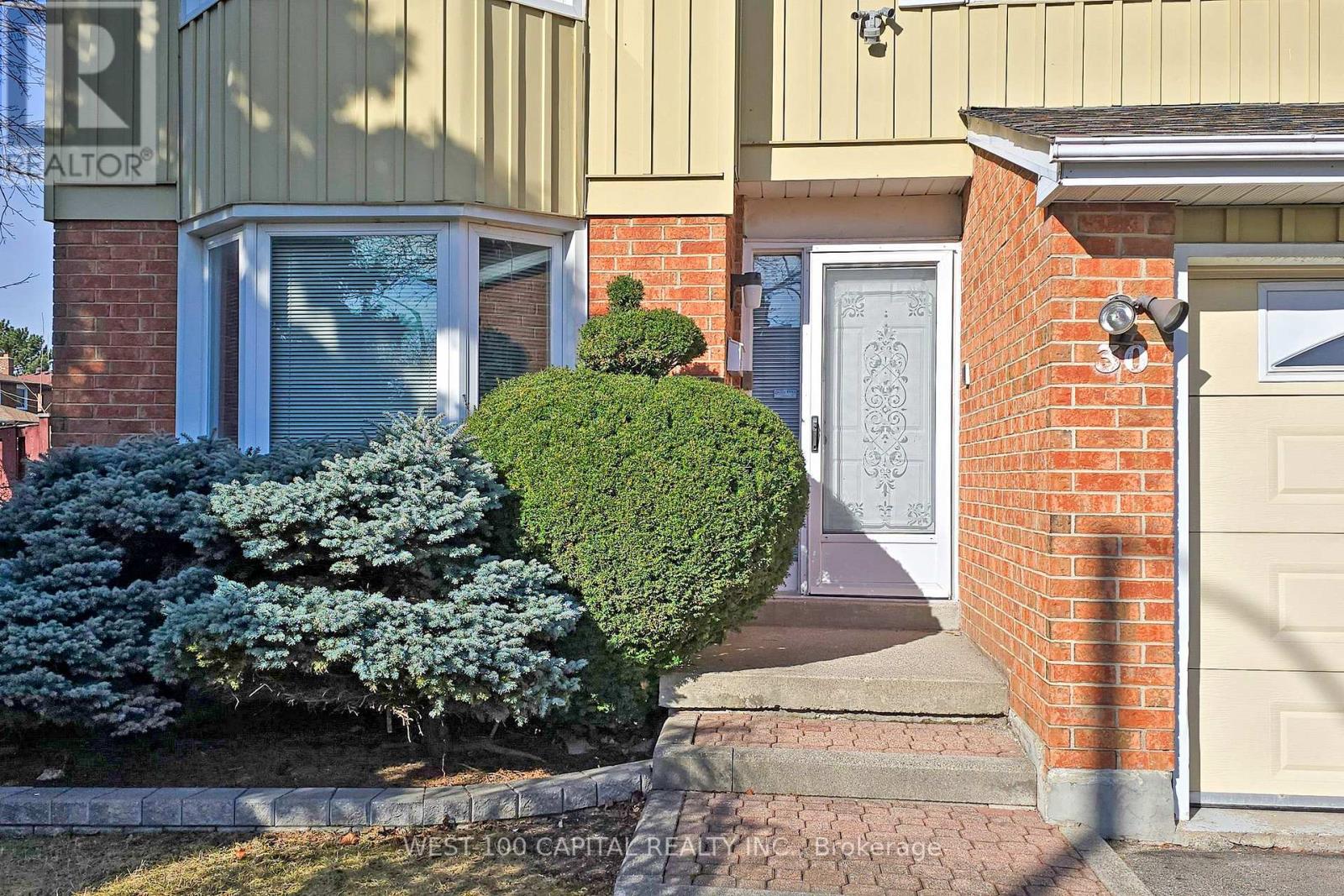 30 Wintermute Boulevard, Toronto (Steeles), Ontario  M1W 3M6 - Photo 2 - E13073480