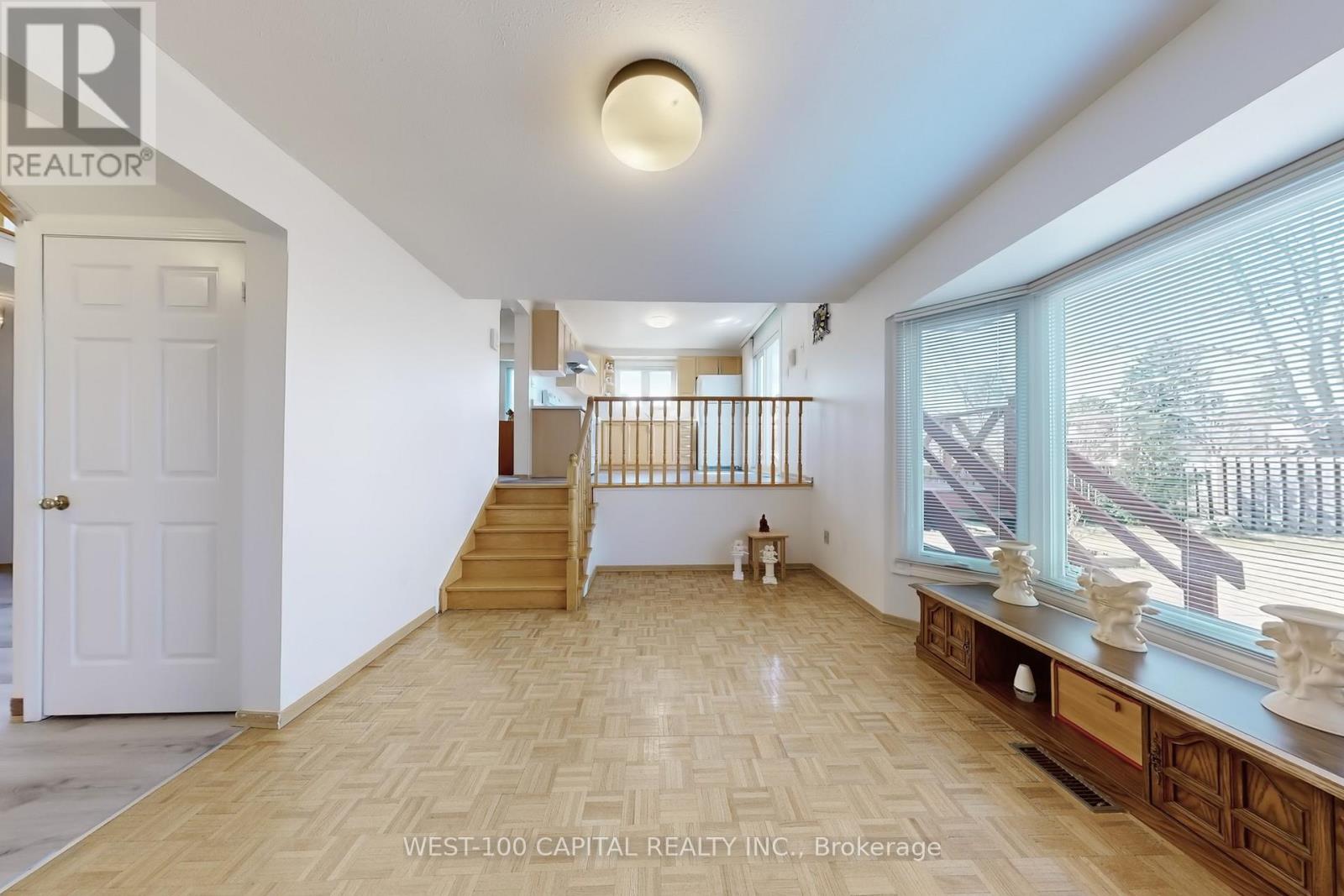 30 Wintermute Boulevard, Toronto (Steeles), Ontario  M1W 3M6 - Photo 5 - E13073480