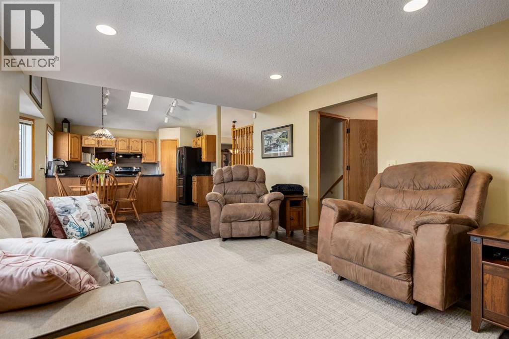 1288 Sunvista Way SE, Calgary, Alberta  T2X 3G3 - Photo 13 - A2305807