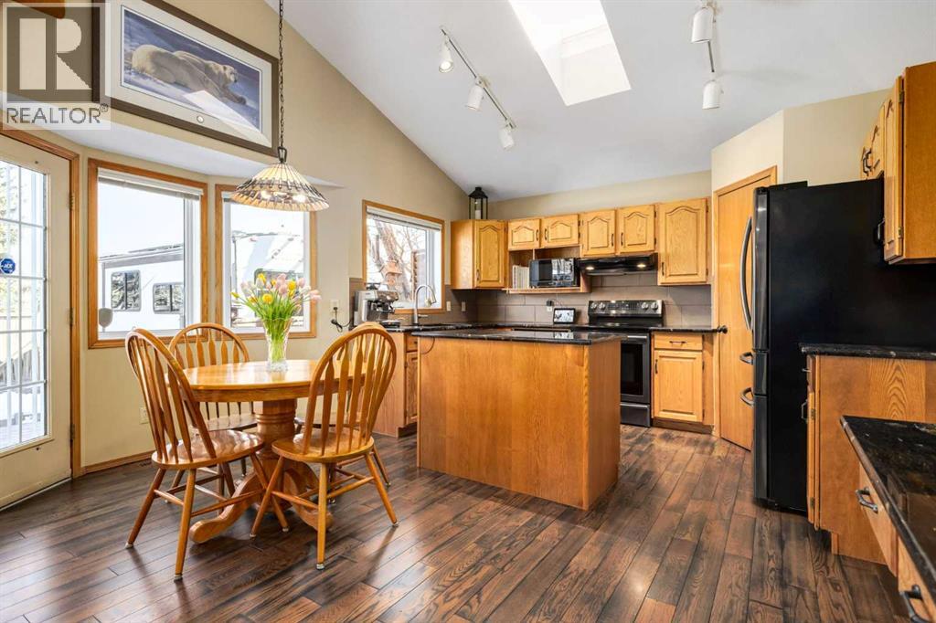 1288 Sunvista Way SE, Calgary, Alberta  T2X 3G3 - Photo 4 - A2305807
