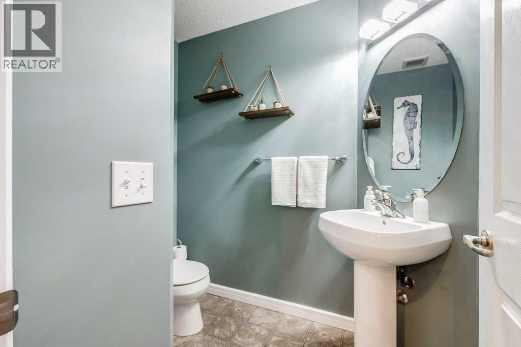 138 Sagewood Landing SW, Airdrie, Alberta  T4B 3N4 - Photo 18 - A2305758