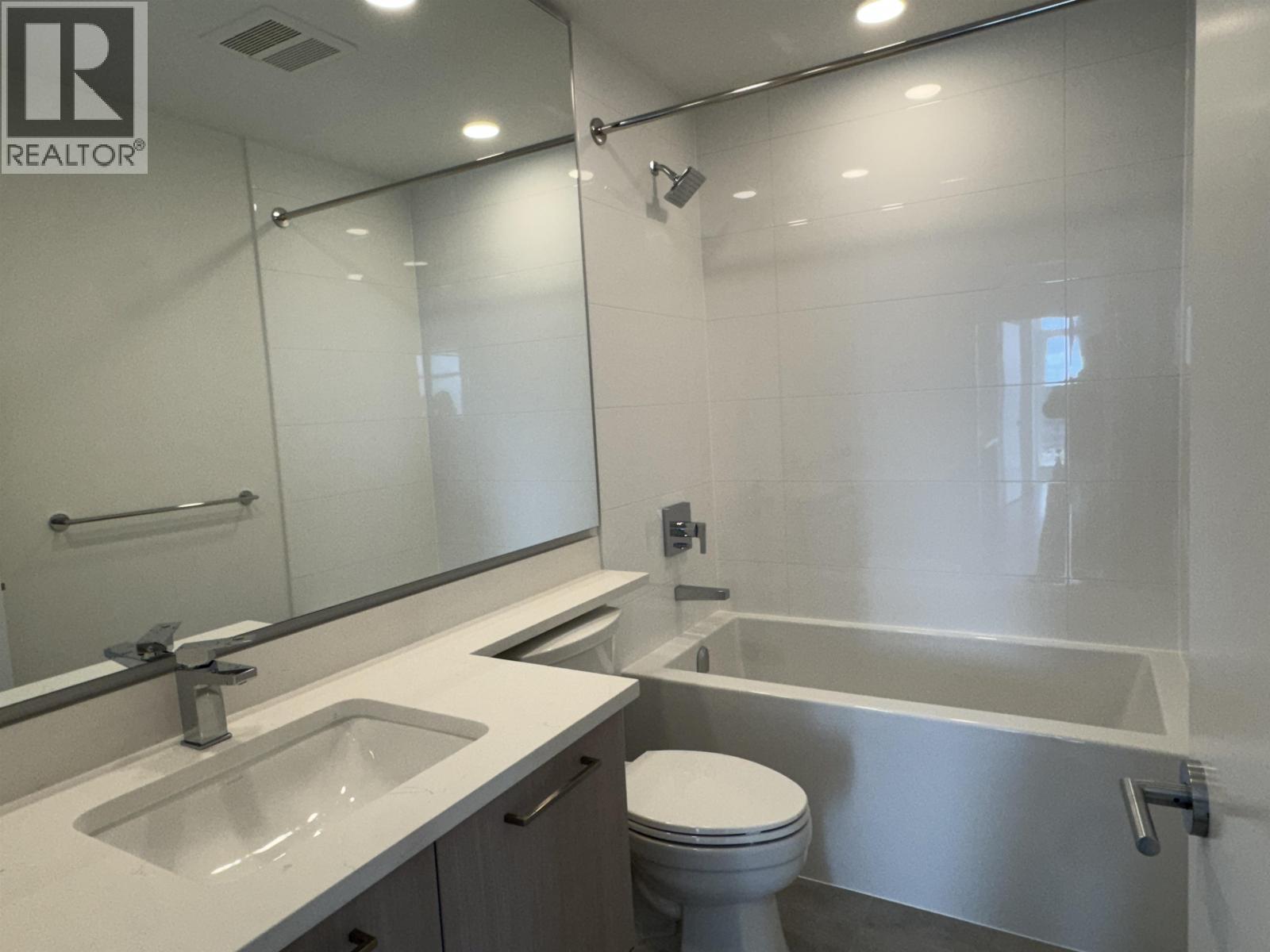 2203 518 Clarke Road, Coquitlam, British Columbia  V3J 0S7 - Photo 12 - R3118436