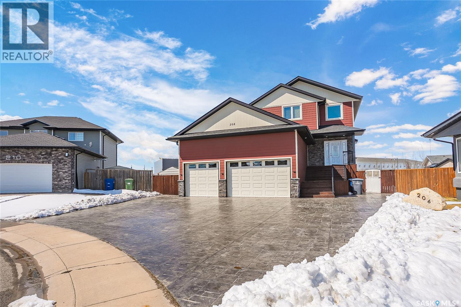 208 O' Meara COURT, Warman, Saskatchewan