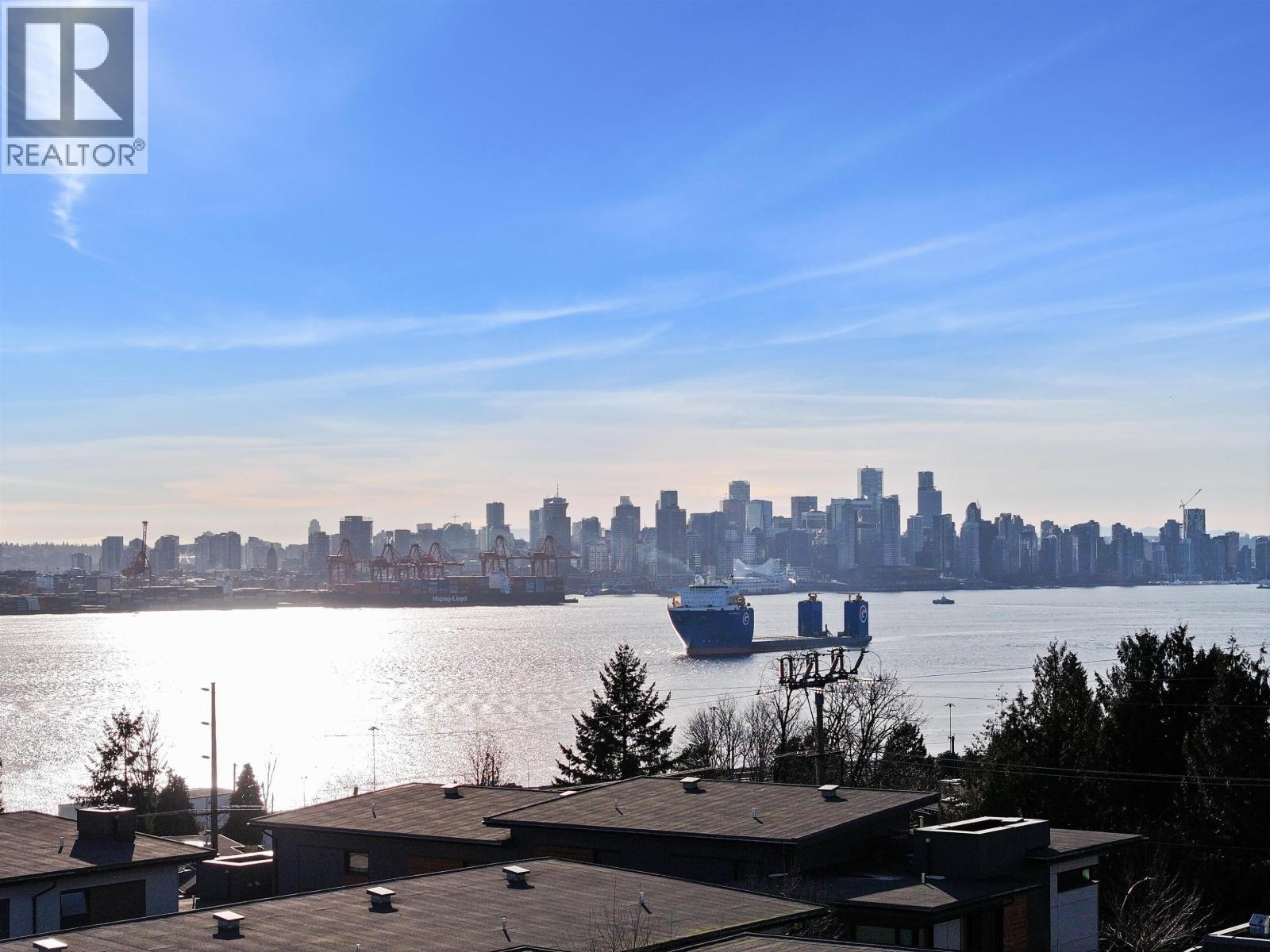 7 533 E 3RD STREET, North Vancouver, British Columbia