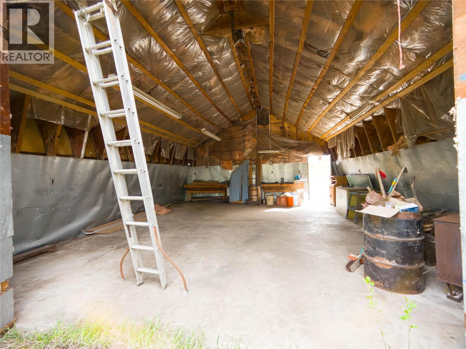 327 97a Highway, Spallumcheen, British Columbia  V0E 1B6 - Photo 52 - 10378647