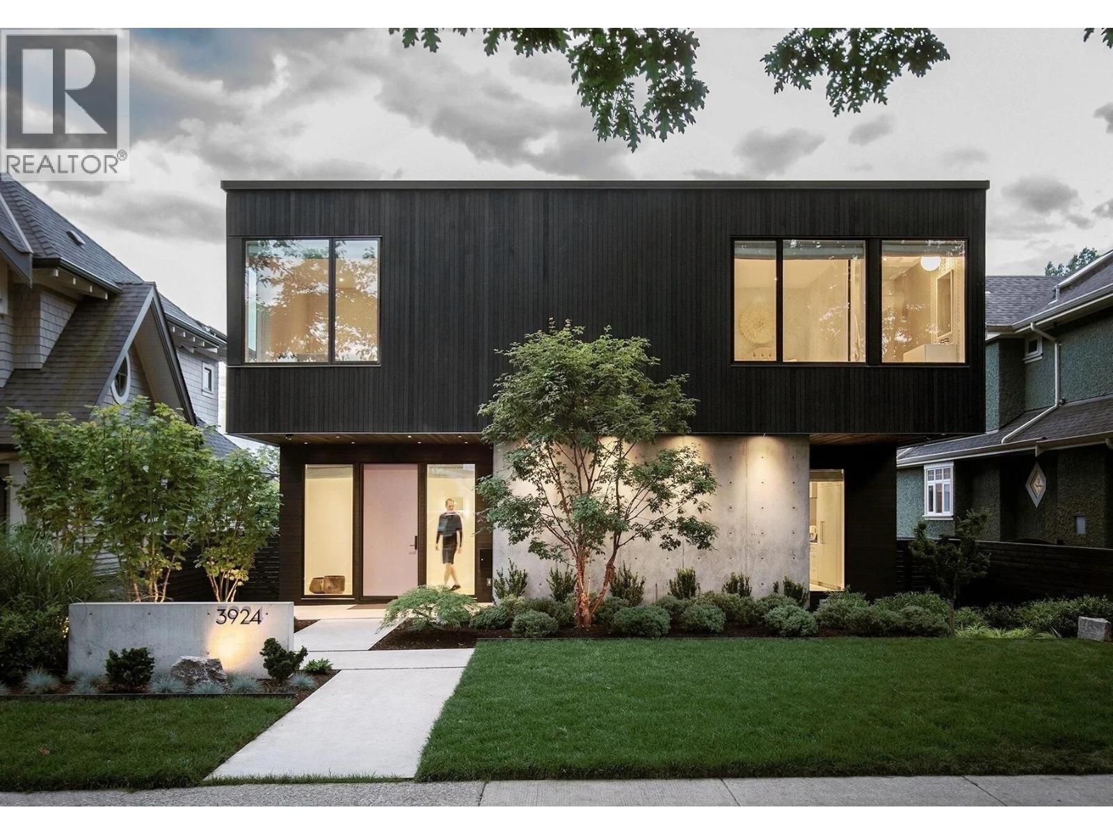 3924 CAMBRIDGE STREET, Burnaby, British Columbia