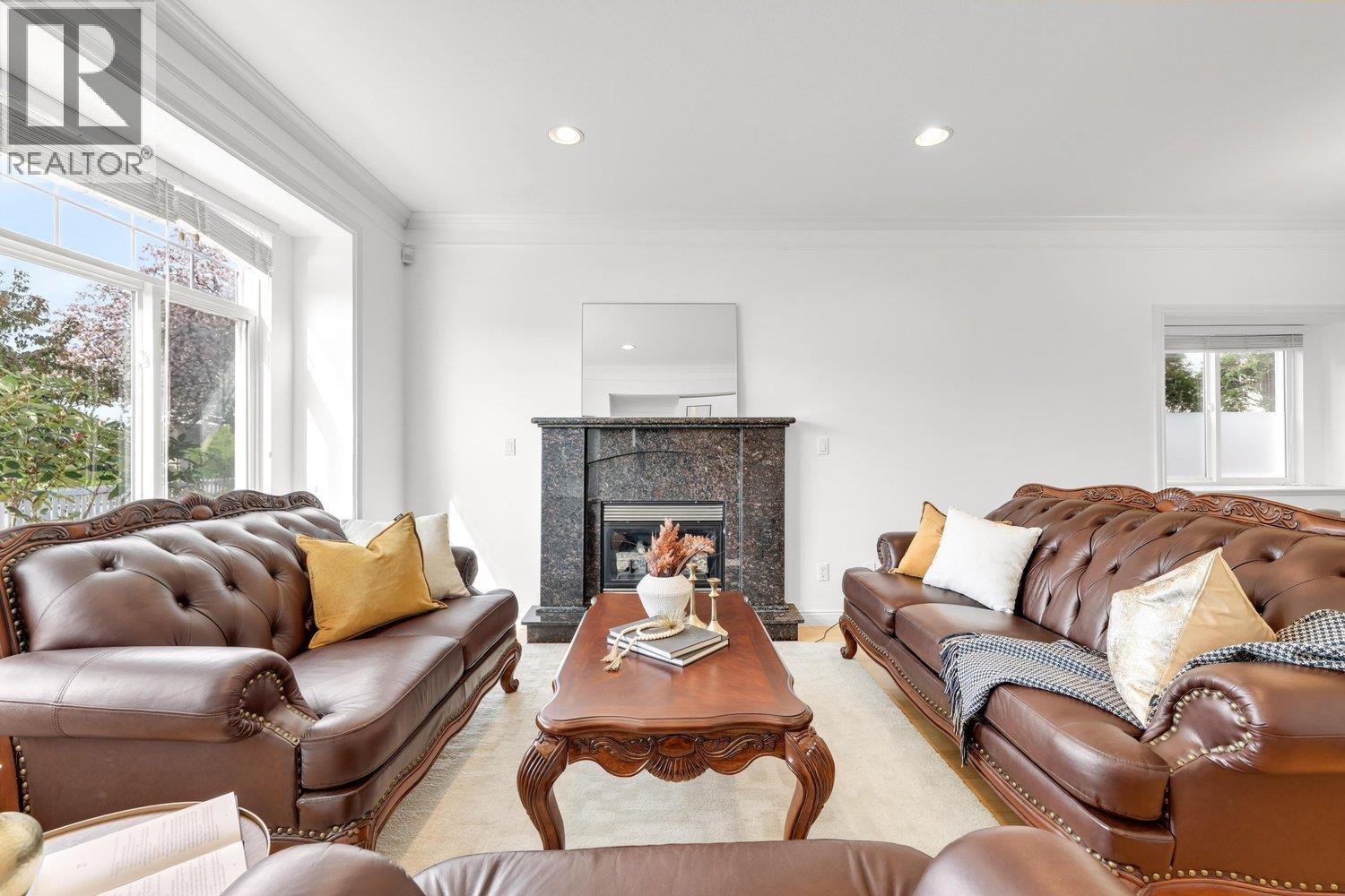 6591 Winch Street, Burnaby, British Columbia  V5B 2L5 - Photo 4 - R3118555