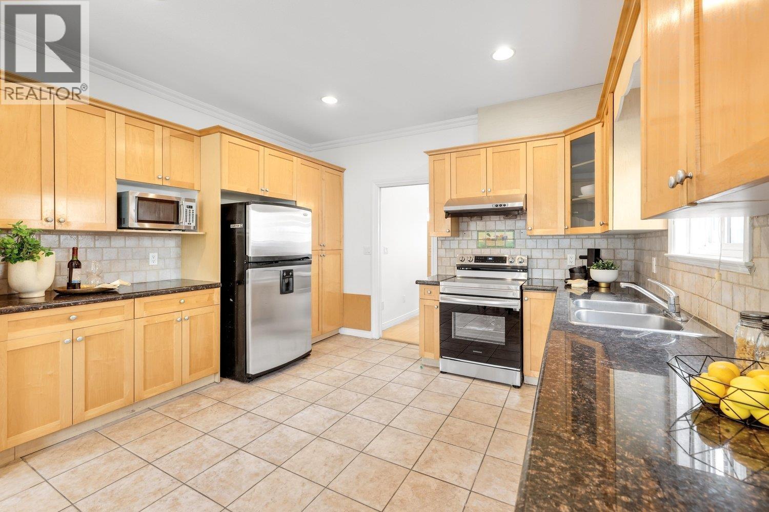 6591 Winch Street, Burnaby, British Columbia  V5B 2L5 - Photo 11 - R3118555