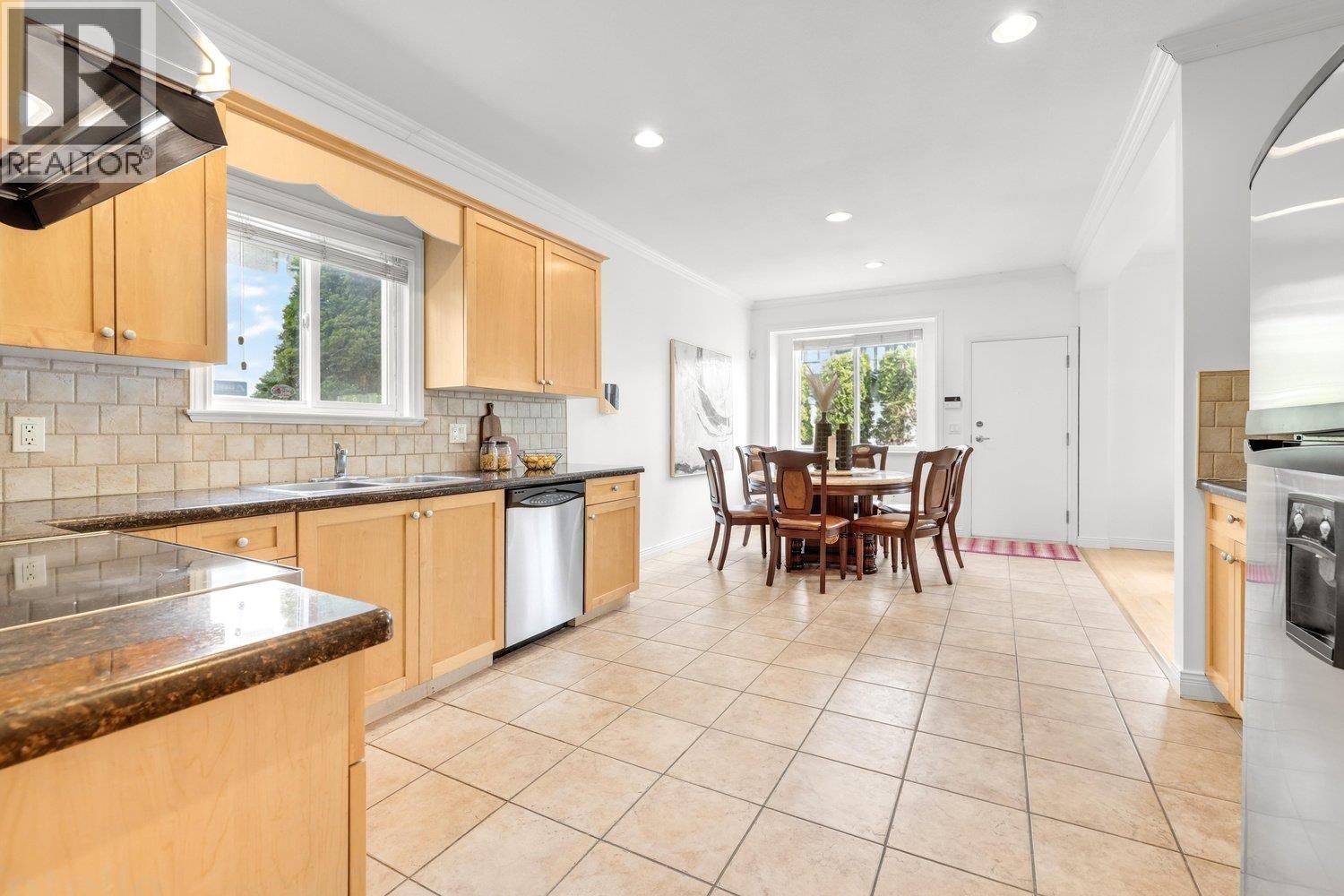 6591 Winch Street, Burnaby, British Columbia  V5B 2L5 - Photo 9 - R3118555