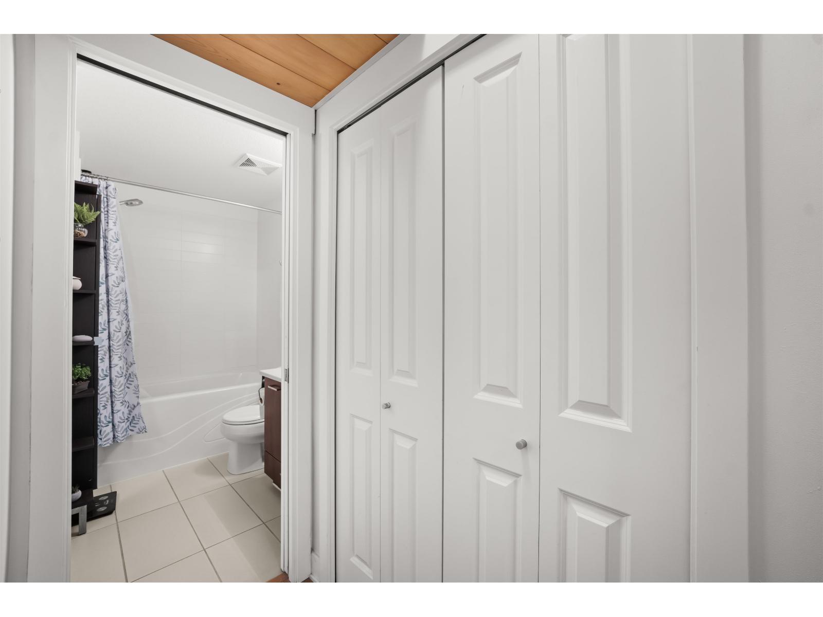 203 13321 102a Avenue, Surrey, British Columbia  V3T 1P6 - Photo 21 - R3109988