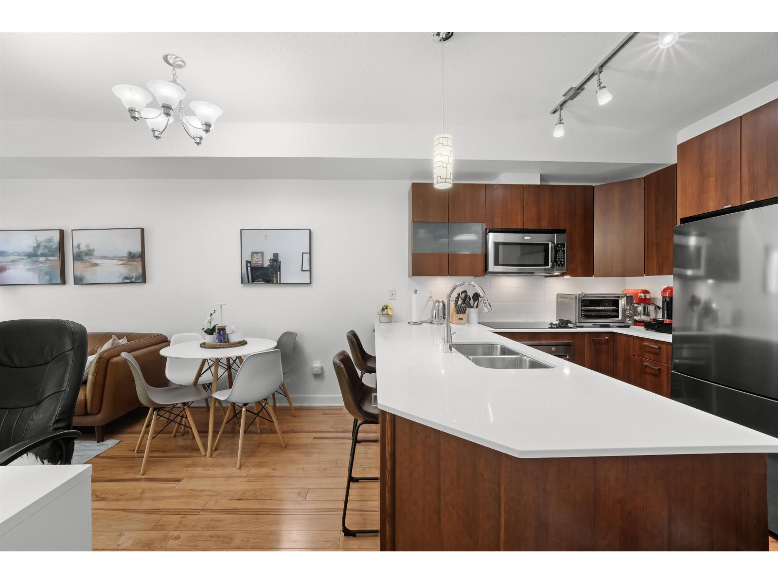 203 13321 102a Avenue, Surrey, British Columbia  V3T 1P6 - Photo 5 - R3109988