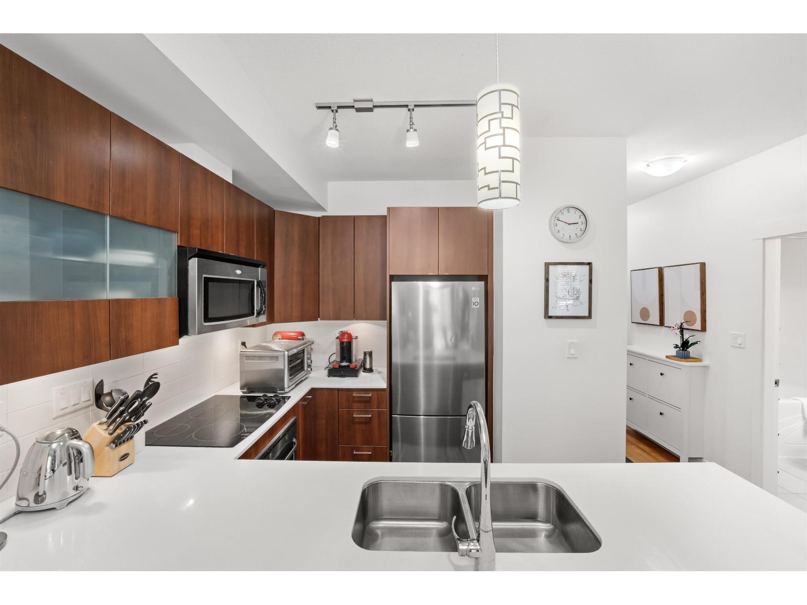 203 13321 102a Avenue, Surrey, British Columbia  V3T 1P6 - Photo 6 - R3109988