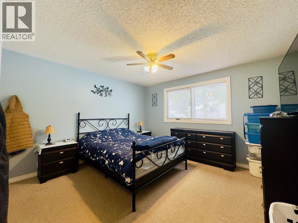 909 230 Street, Hillcrest, Alberta  T0K 1C0 - Photo 29 - A2288060