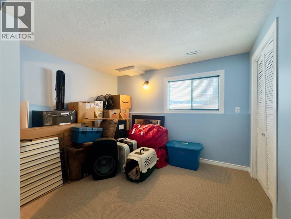 909 230 Street, Hillcrest, Alberta  T0K 1C0 - Photo 39 - A2288060