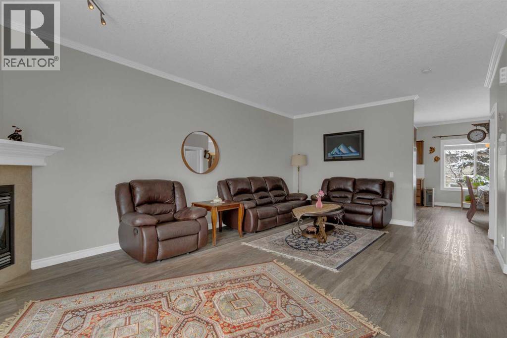 10 West Cedar Rise Sw, Calgary, Alberta  T3H 5G8 - Photo 9 - A2297241