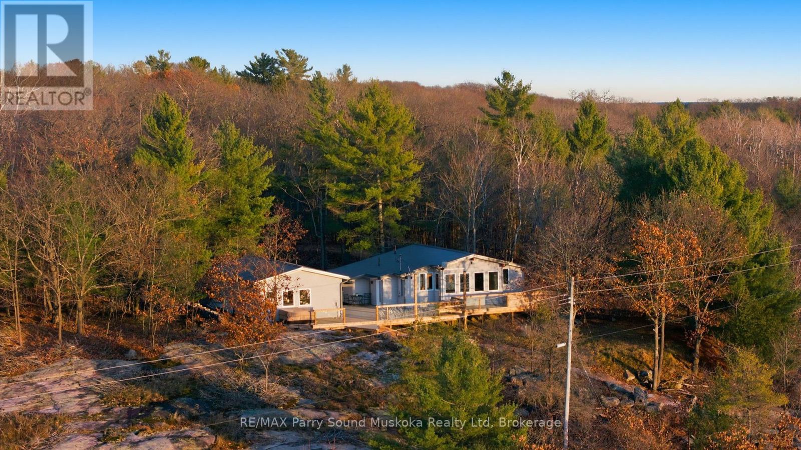 16 HILLSIDE DRIVE, Carling, Ontario