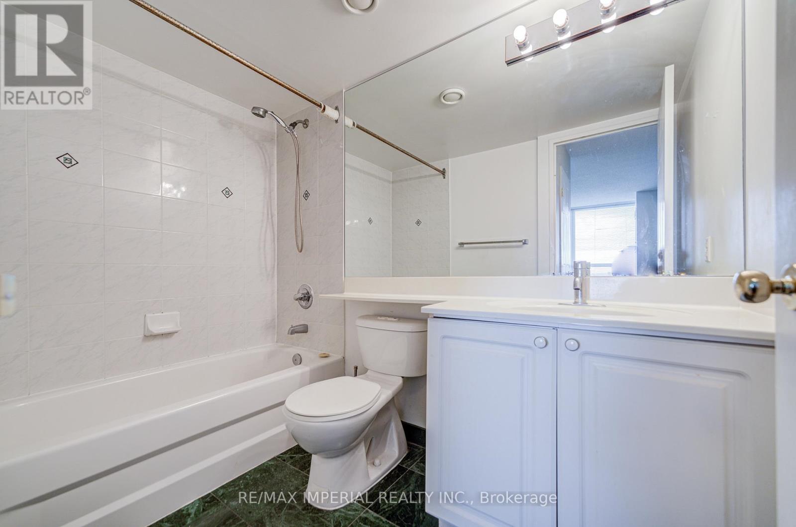2302 - 238 Doris Avenue, Toronto, Ontario  M2N 6W1 - Photo 35 - C13072300