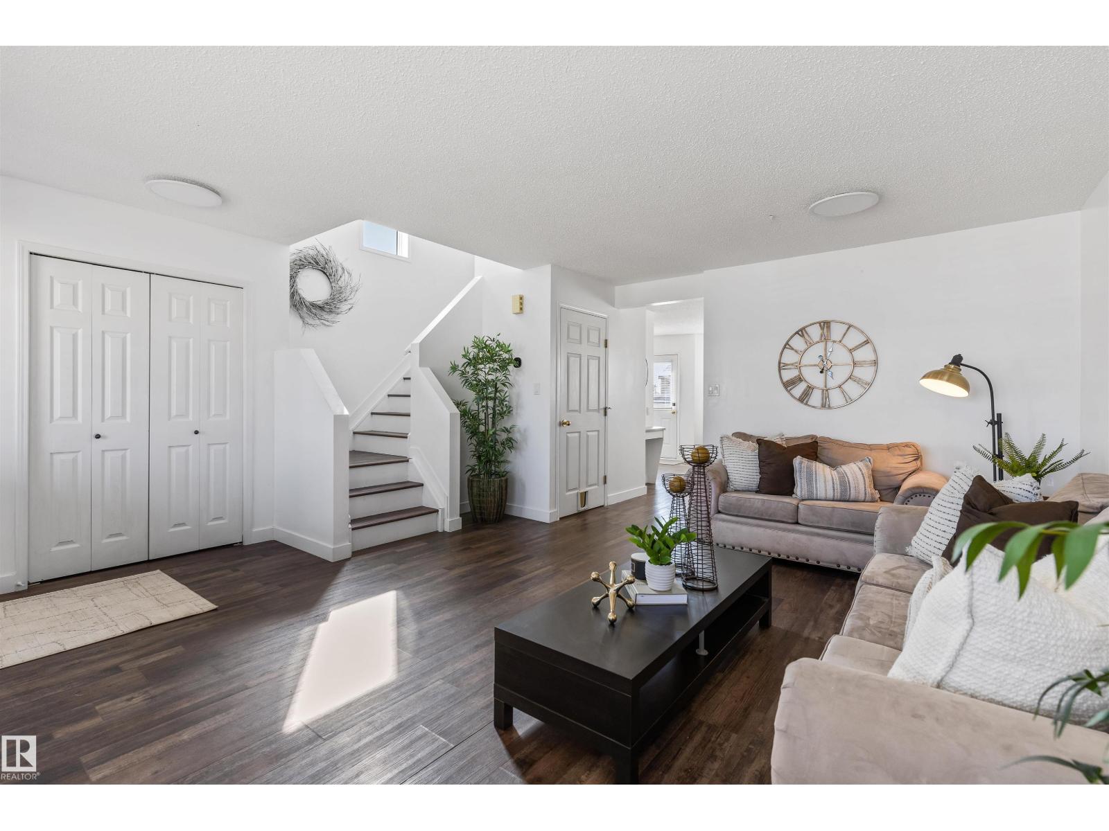 4272 24 ST NW, edmonton, Alberta