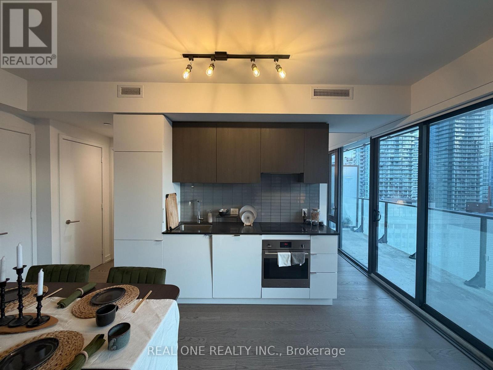 1902 - 161 Roehampton Avenue, Toronto, Ontario  M4P 0C8 - Photo 6 - C13073500
