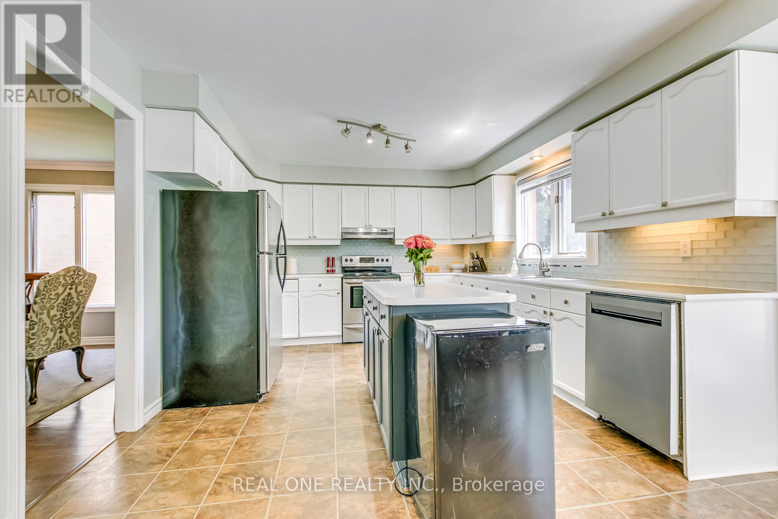 524 Blenheim Crescent, Oakville, Ontario  L6J 6P3 - Photo 14 - W13073560